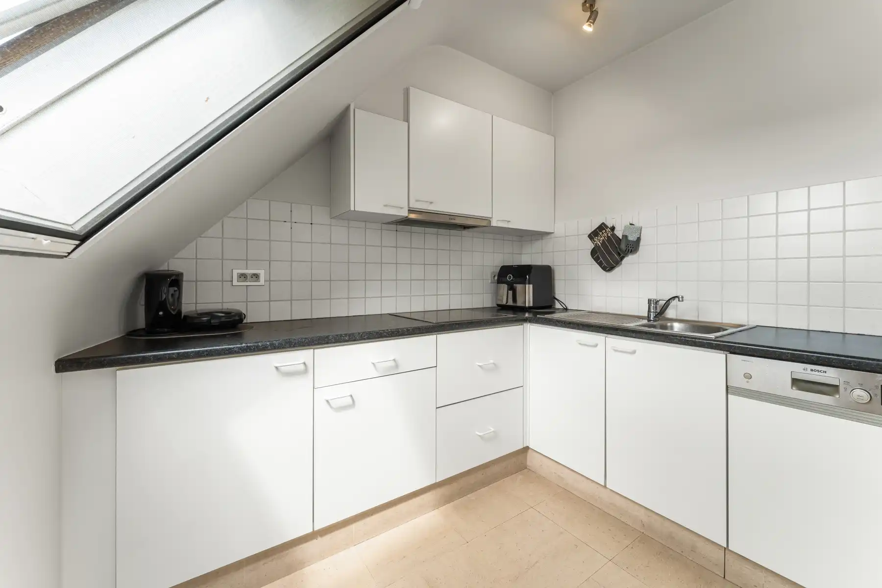 Opbrengsteigendom met 4 appartementen.  foto 40