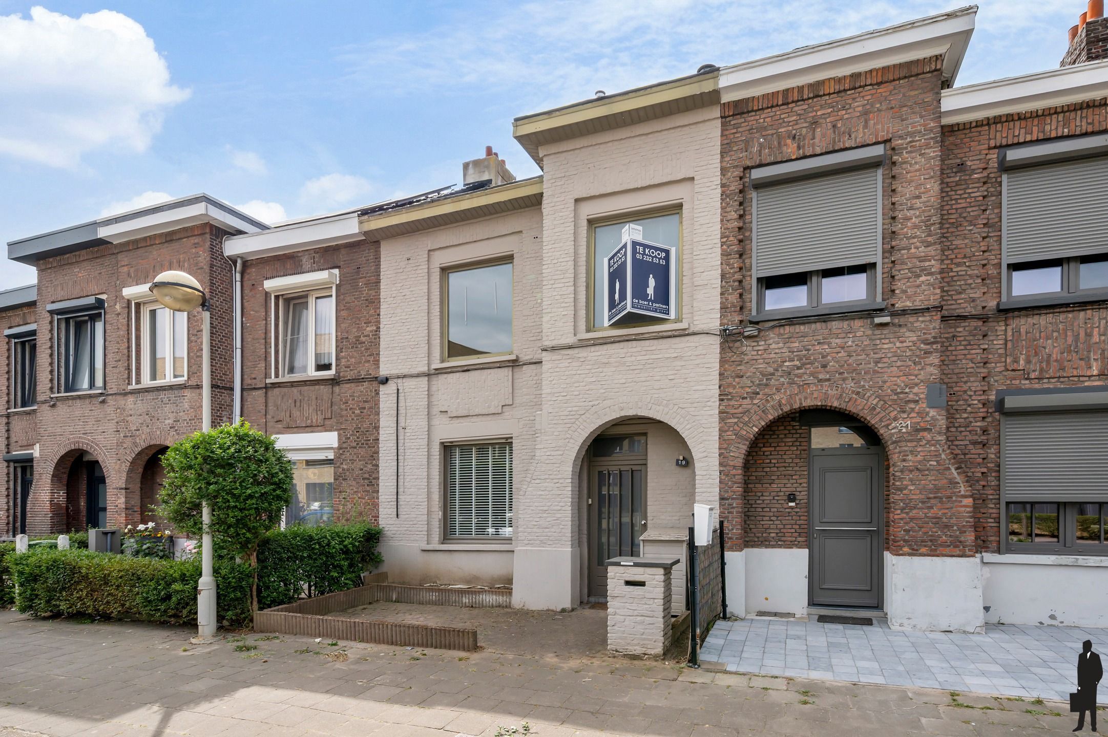 Instapklare woning met ruim terras in groene buurt nabij centrum Antwerpen foto {{pictureIndex}}