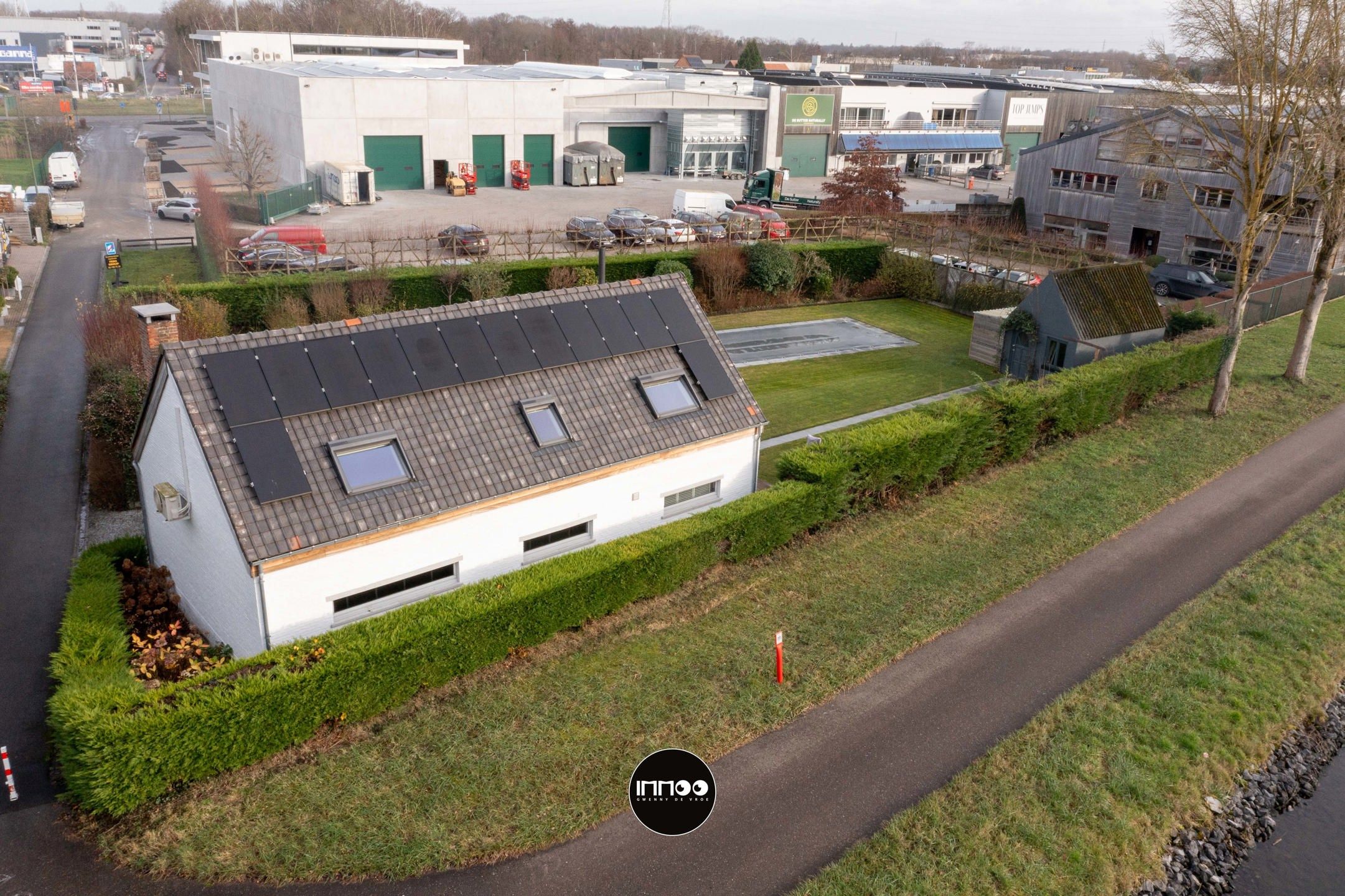 Industrieel terrein te koop foto 2