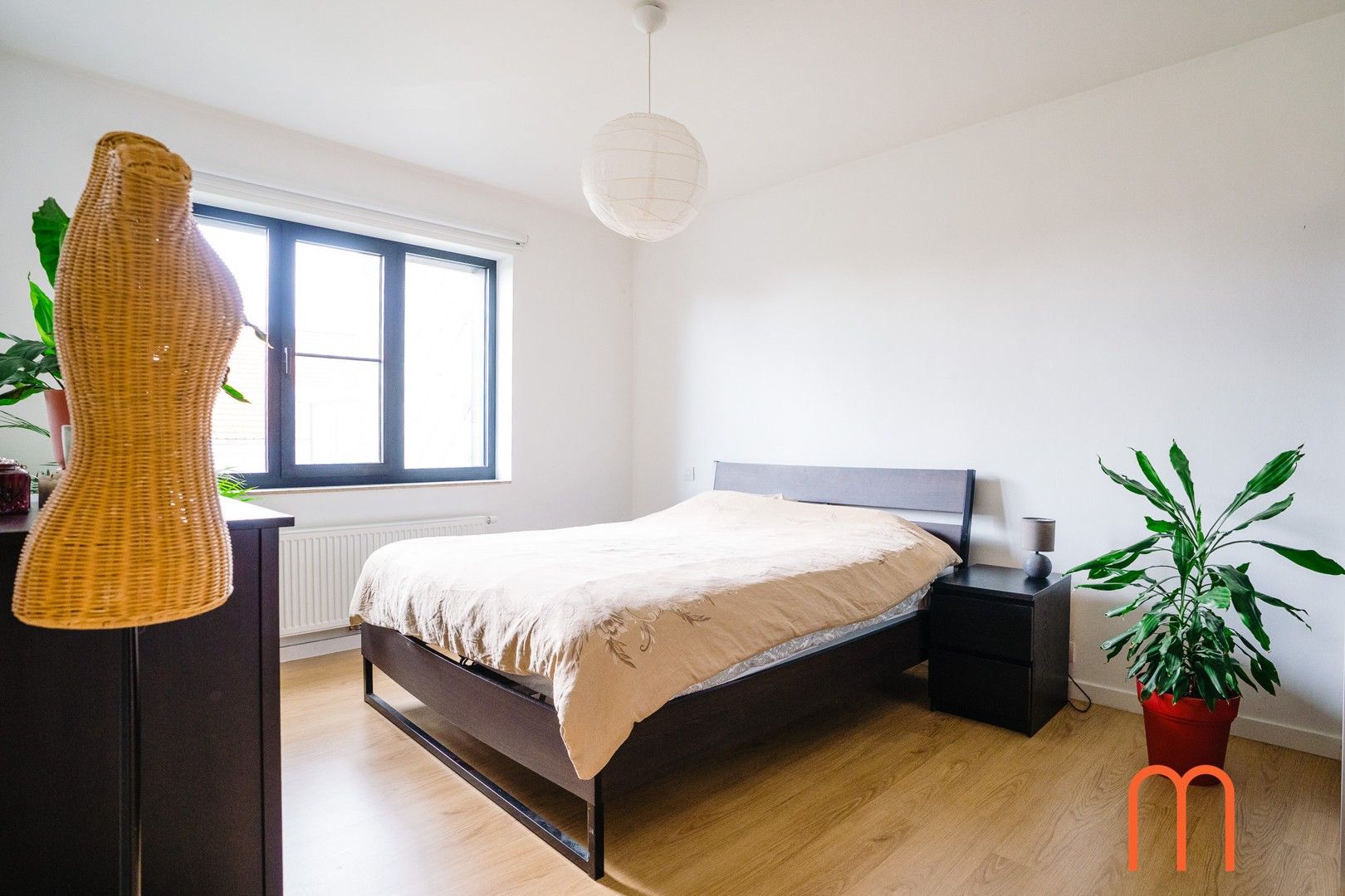 Mooie, gerenoveerde woning met 3 slaapkamers in de rustige wijk Mariakerke. foto 9