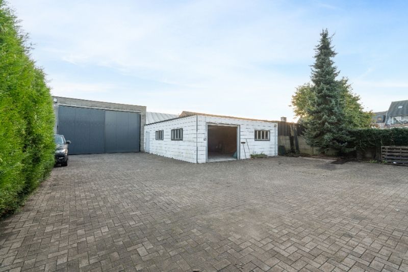Woning met magazijn op 1174m² foto 16
