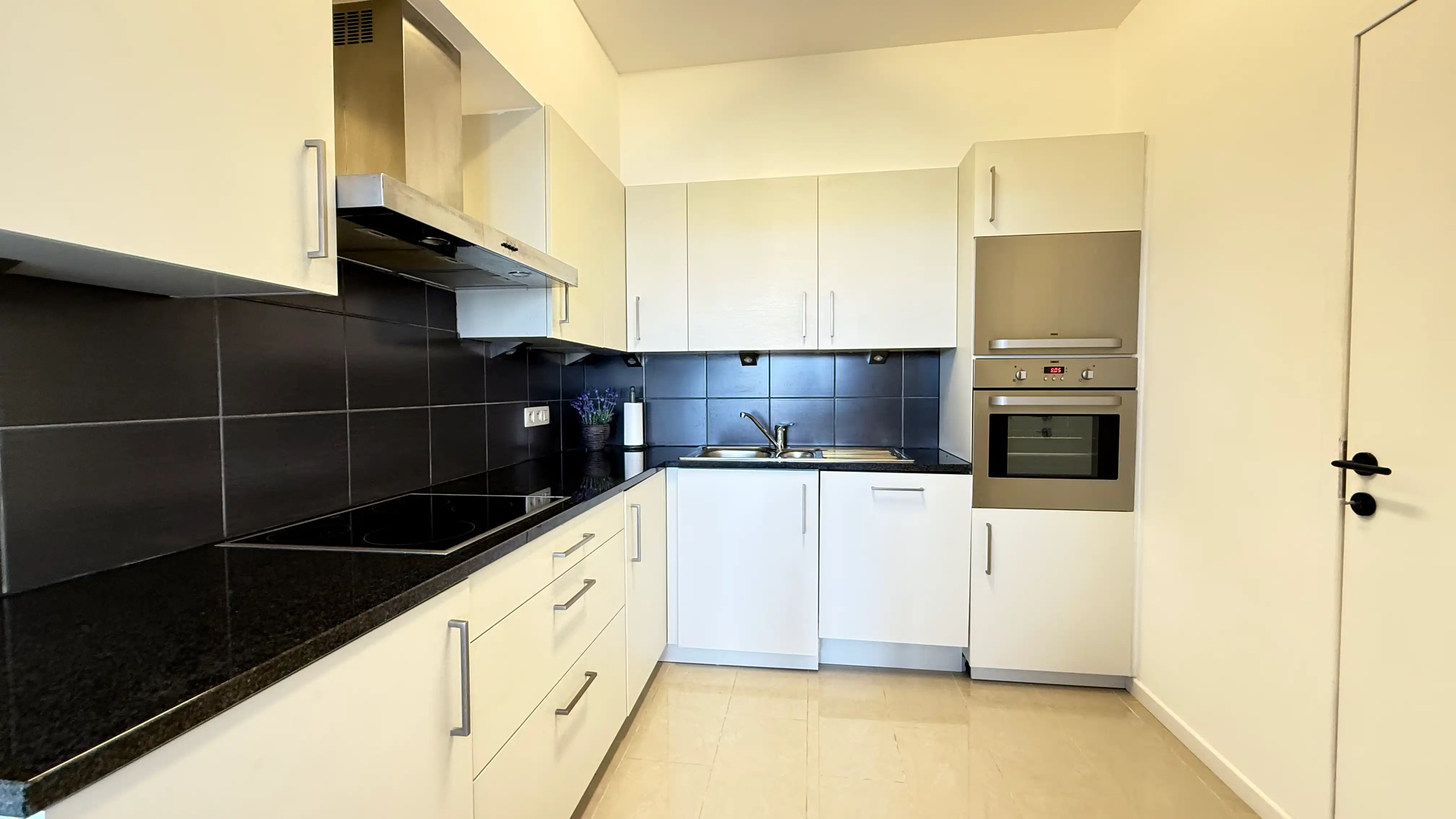 Magnifiek gelegen appartement aan Pauluskerk foto 5