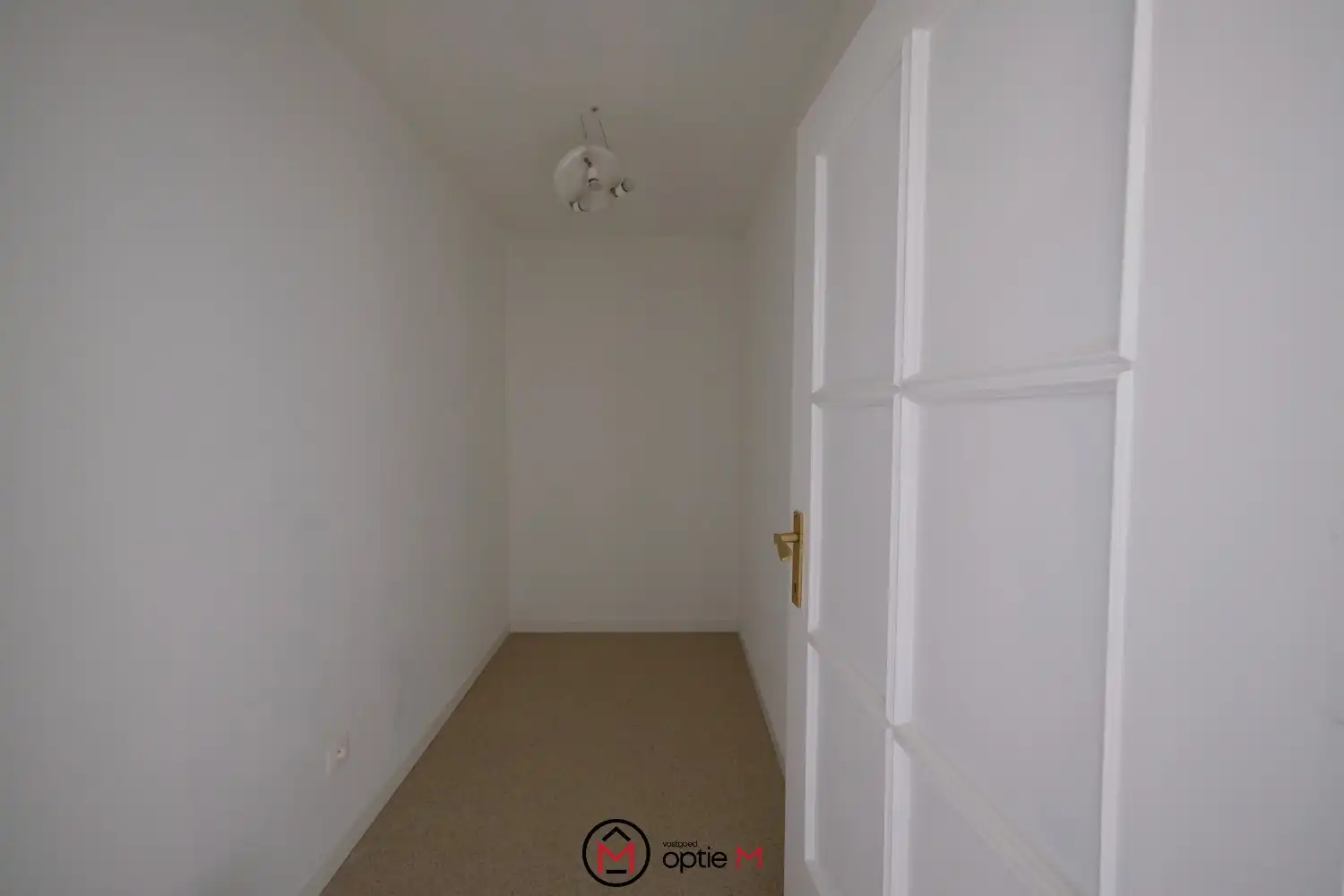 Ruim appartement te huur in het hart van Zonhoven foto 5