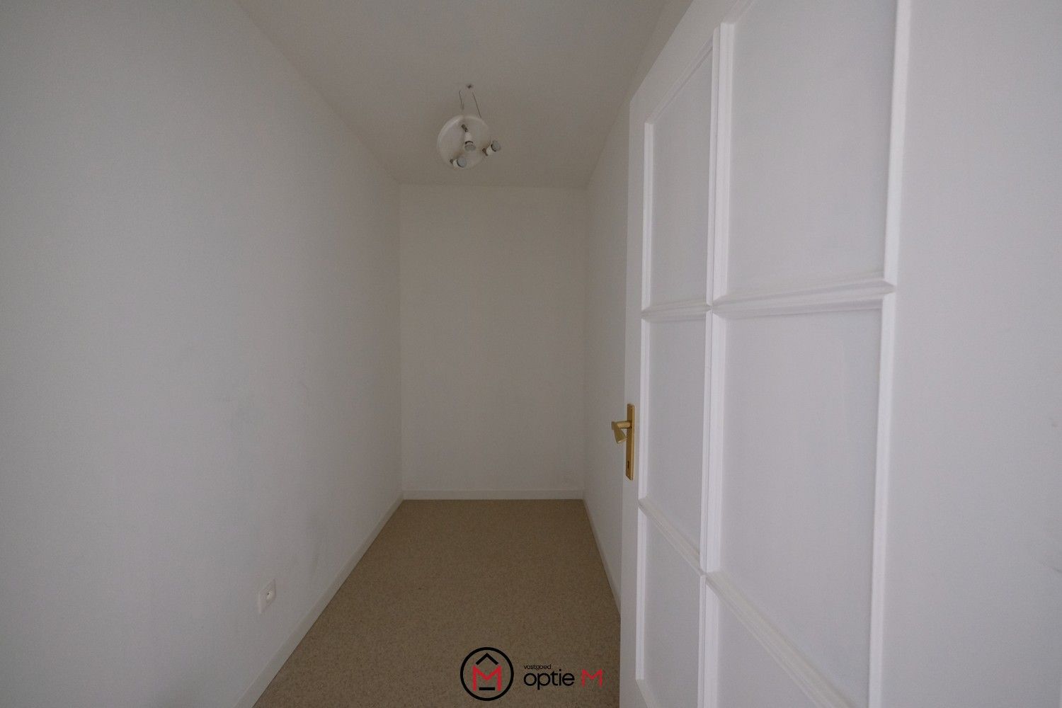 Ruim appartement te huur in het hart van Zonhoven foto 5