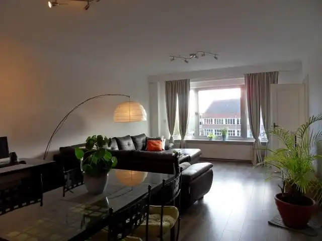 In centrum gelegen APPARTEMENT met 2 slaapkamers, mooie living, ruime kelder foto 14