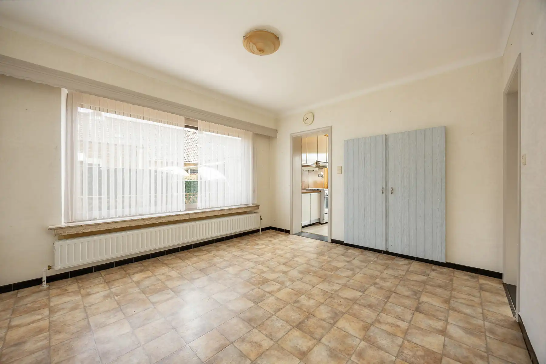 Ruime gezinswoning in het centrum van Merksplas op een perceel van 786m². foto 4