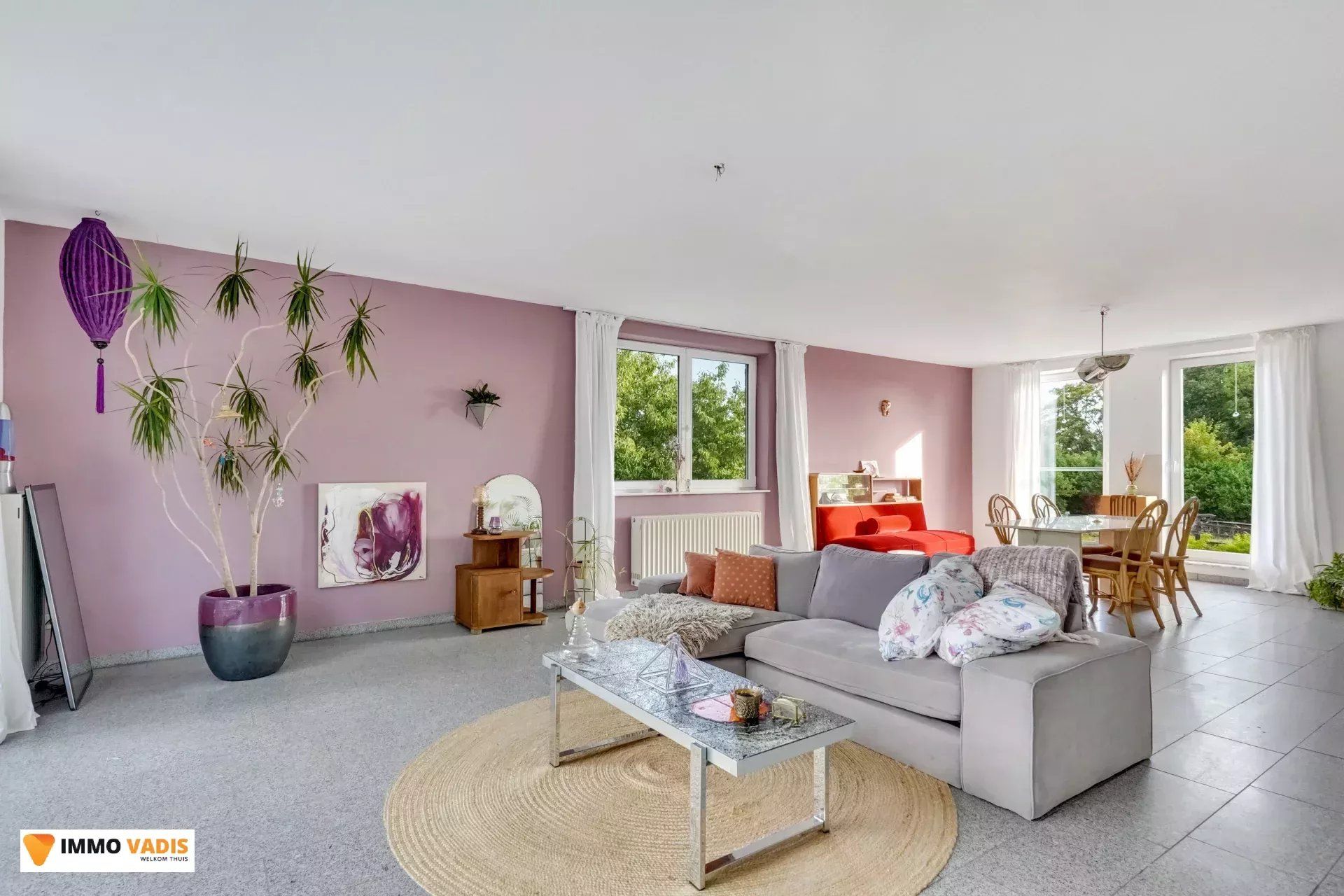 Duplexappartement met 2 slaapkamers en ruim terras foto {{pictureIndex}}