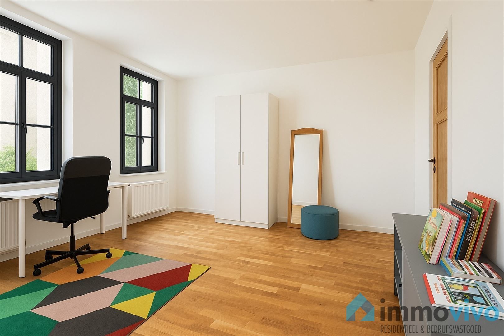 Ruime gerenoveerde woning met 4 slaapkamers op 615 m² foto 21