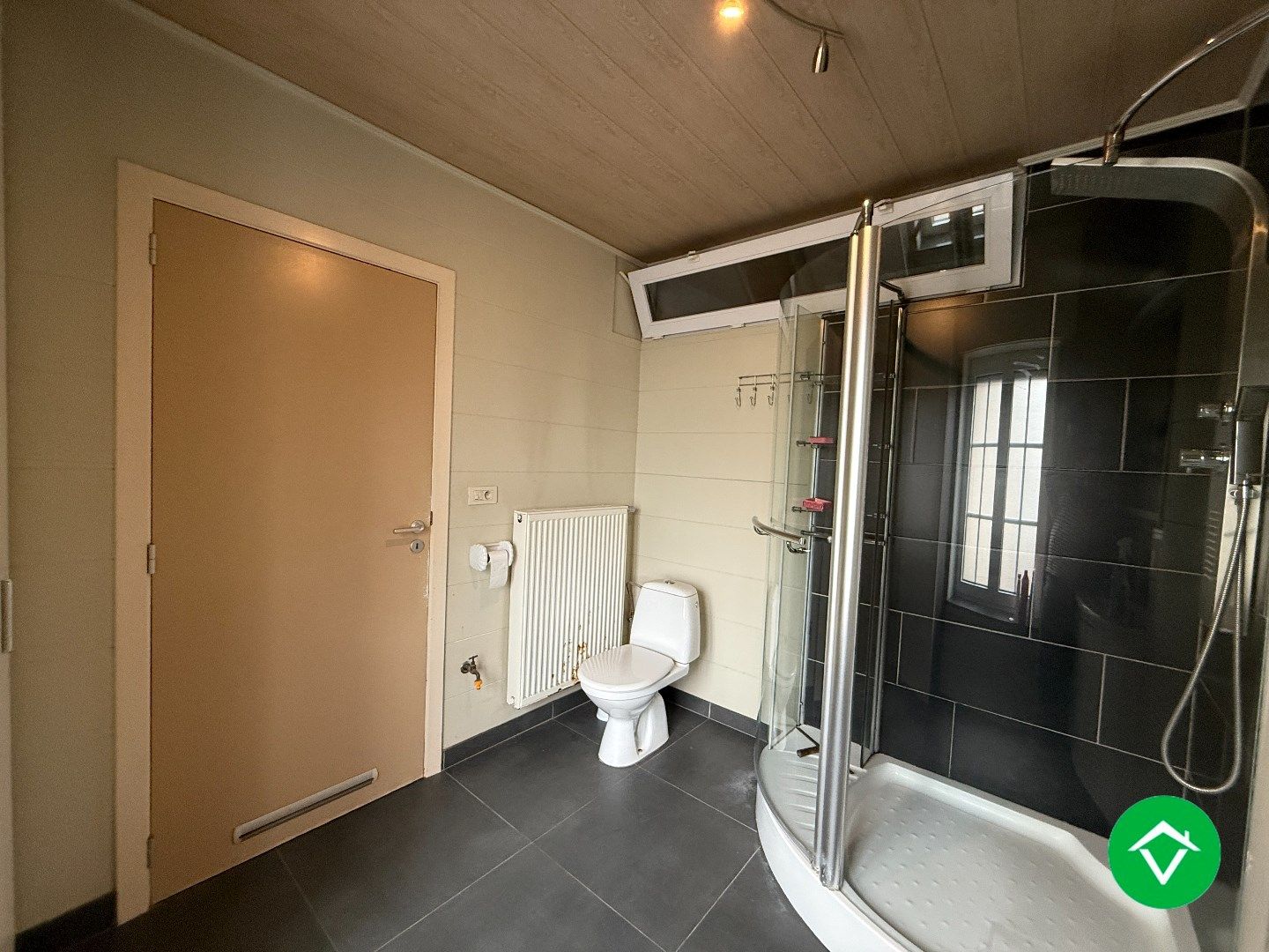 Rijwoning met 3 slaapkamers en tuin te Izegem foto 14