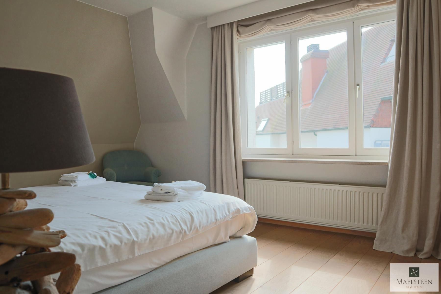 Zeer ruim appartement vlakbij het Albertplein in Het Zoute foto 13