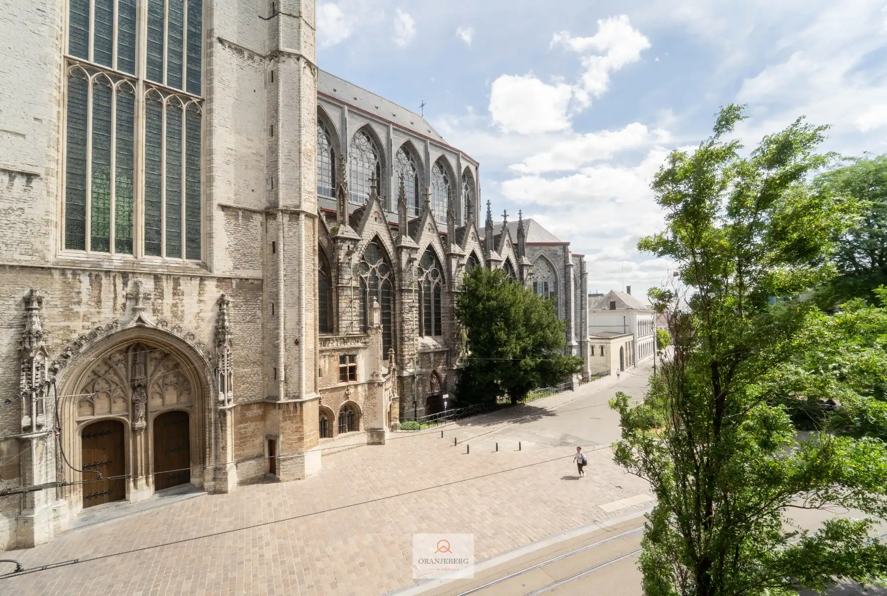 Gezellig 1 slpk- appartement ruim terras op toplocatie in hartje Gent foto 2