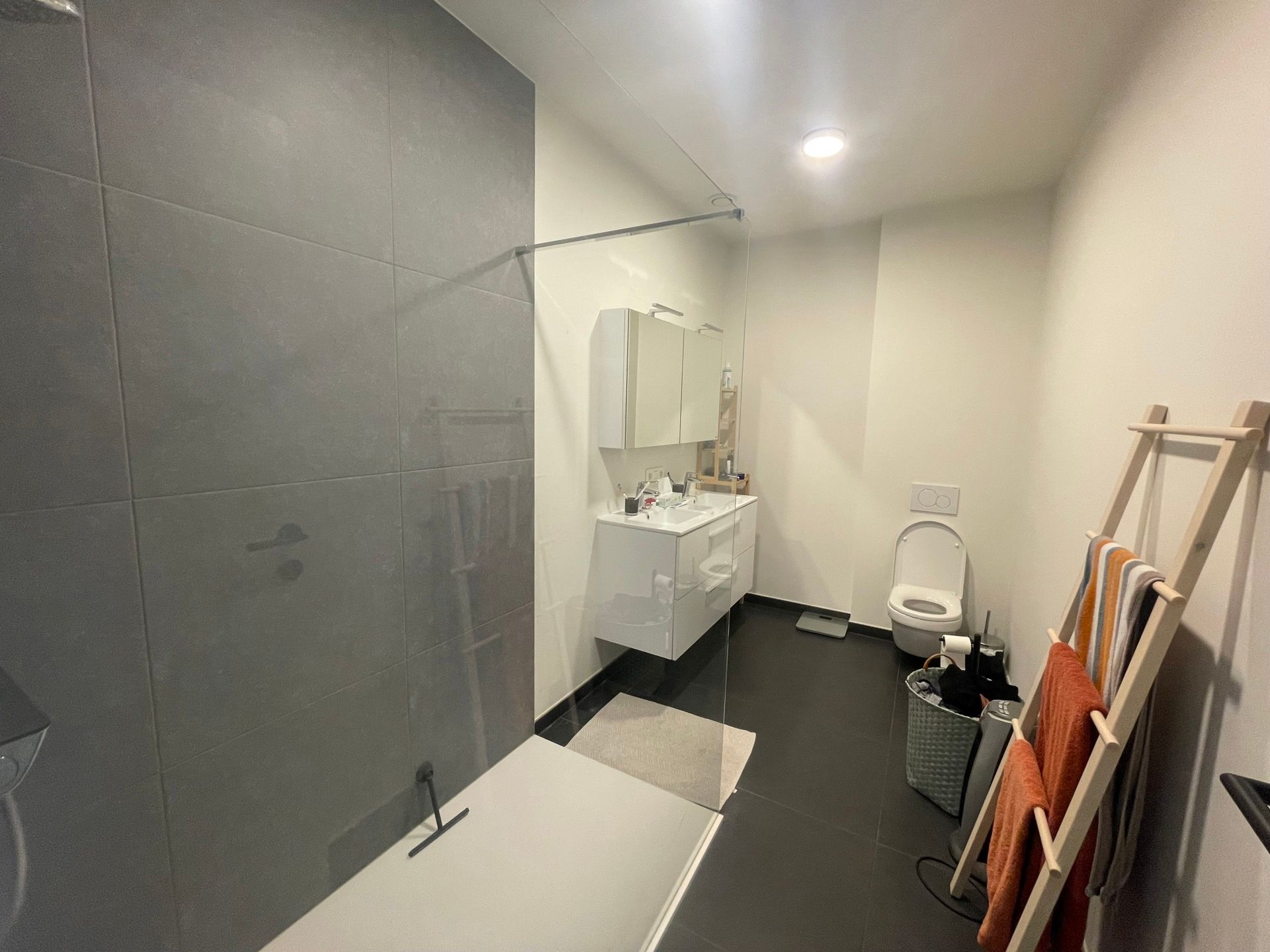Recent duplexappartement te huur in centrum van Strombeek foto 9