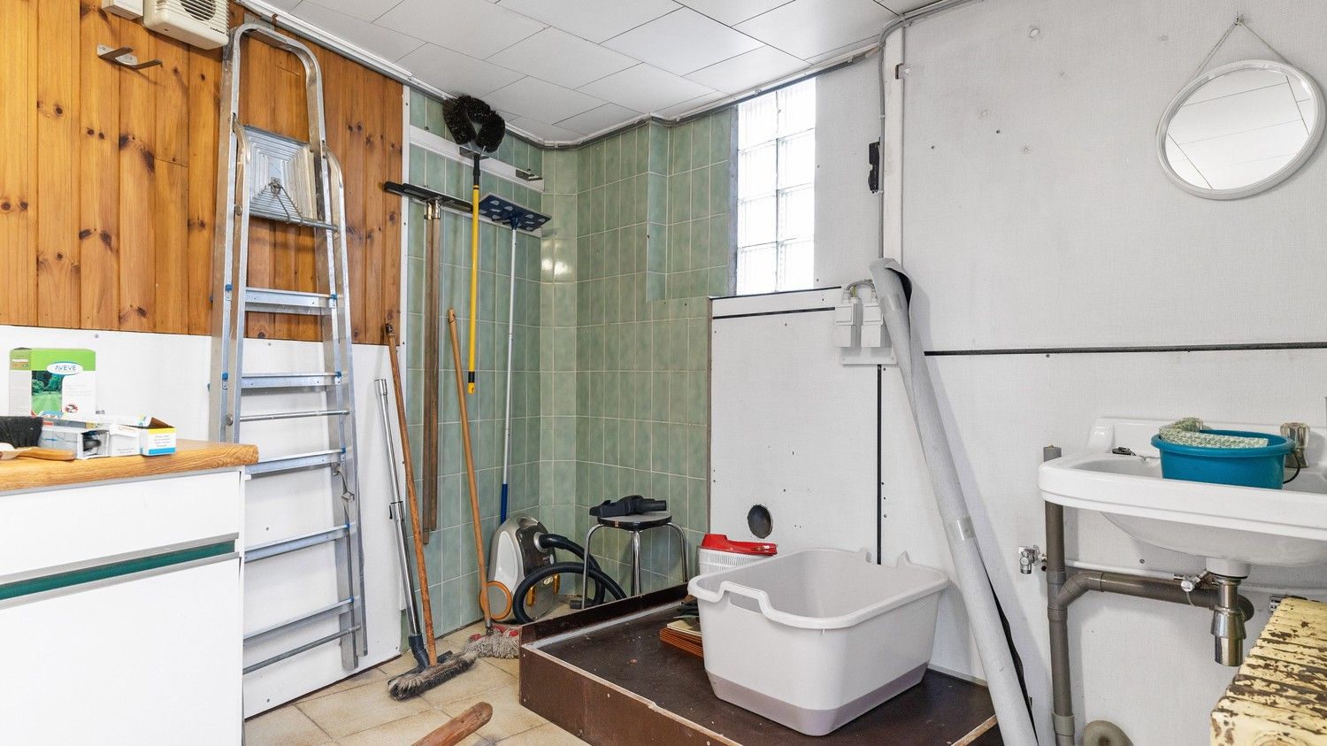 Ruime woning met 3 slaapkamers, tuin en garage foto 32