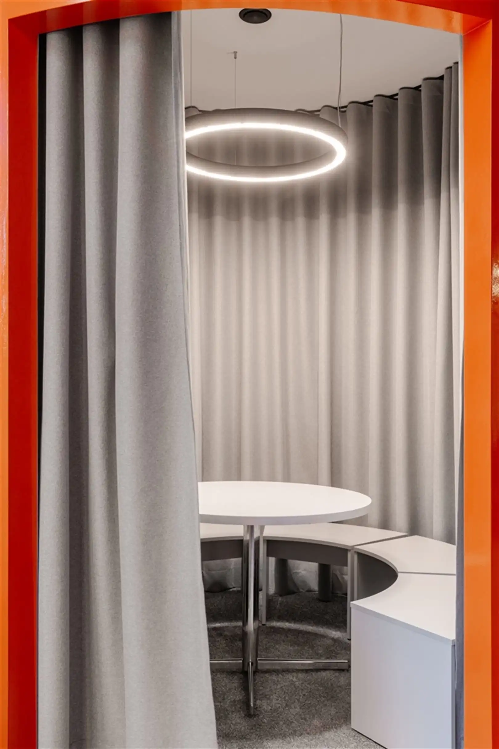 Kantoorgebouw foto 15