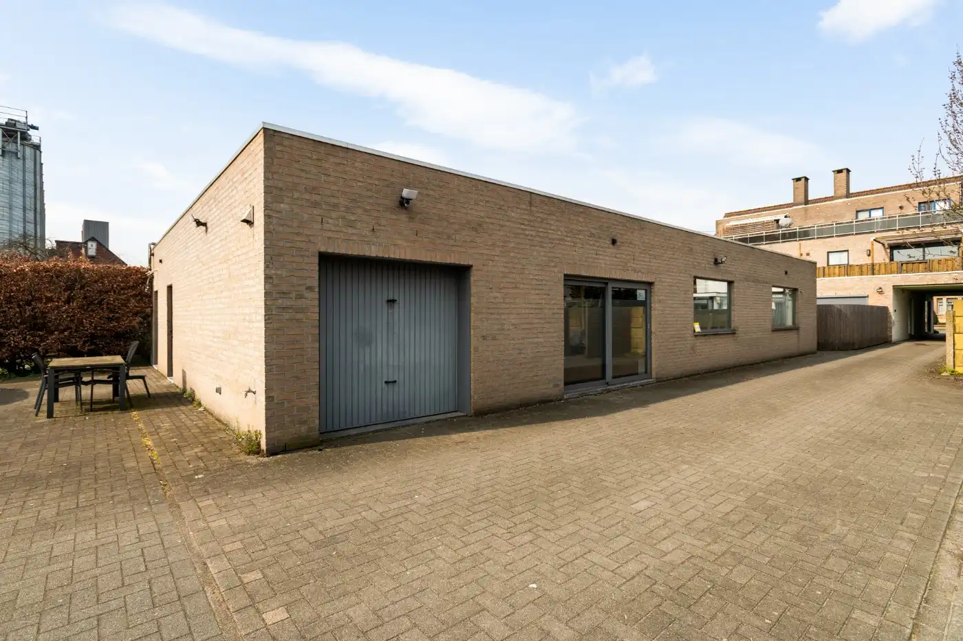 Ruime, volledig ingerichte kantoorruimte van 200 m² in hartje Stabroek foto 12