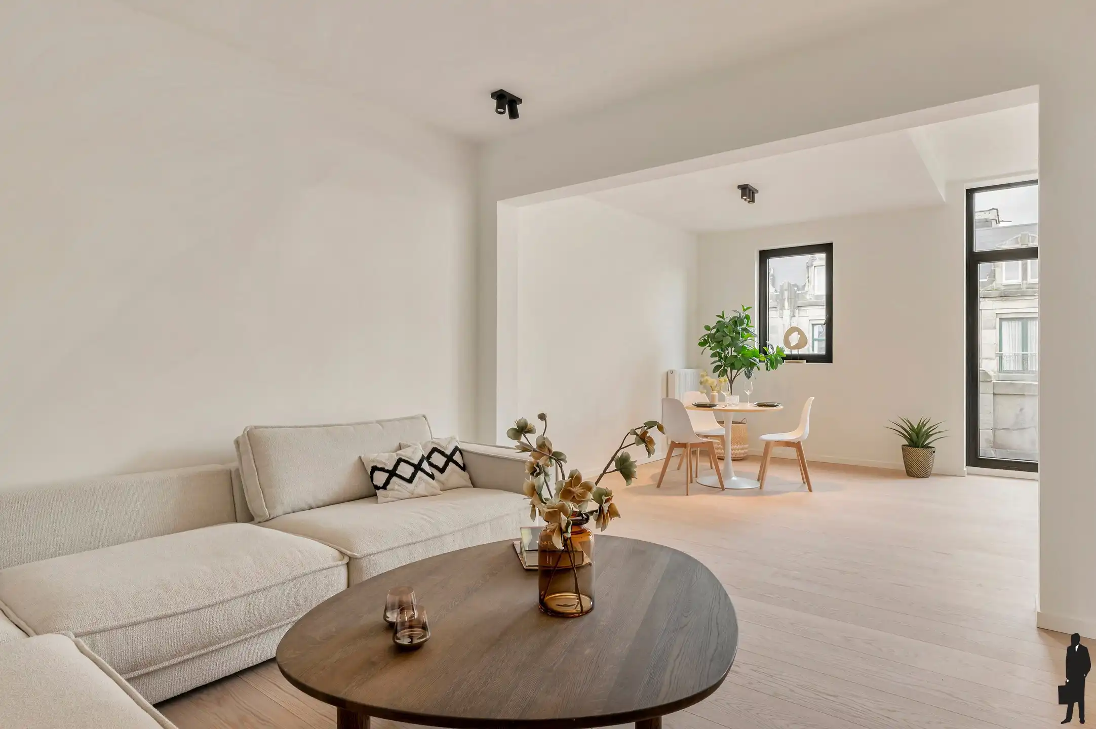 4 gerenoveerde appartementen foto 3