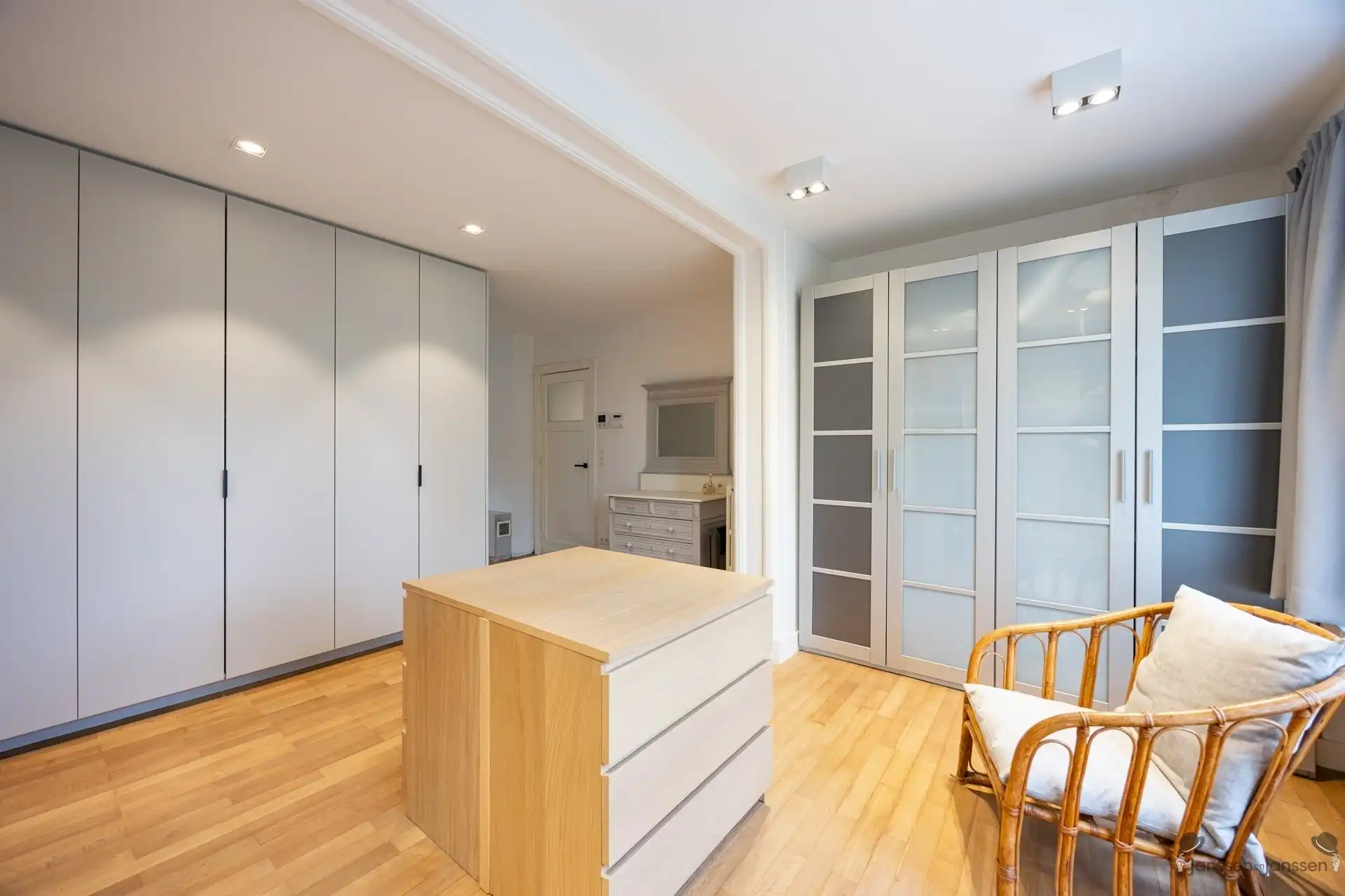 Exclusieve villa op 10.500 m² op residentiële toplocatie foto 20