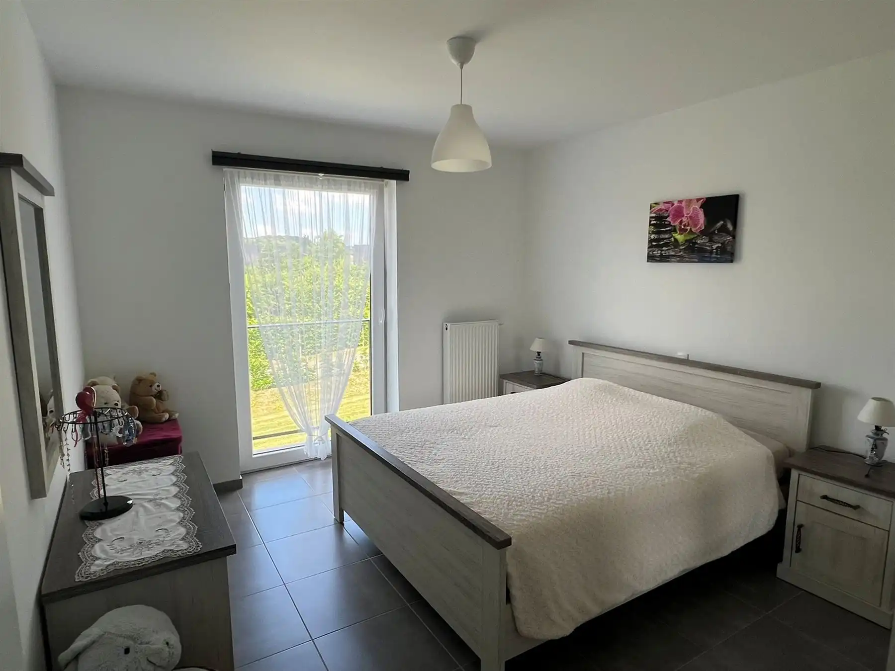 Comfortabel wonen met zicht op groen : 2 slaapkamers, terras en garage inbegrepen foto 8