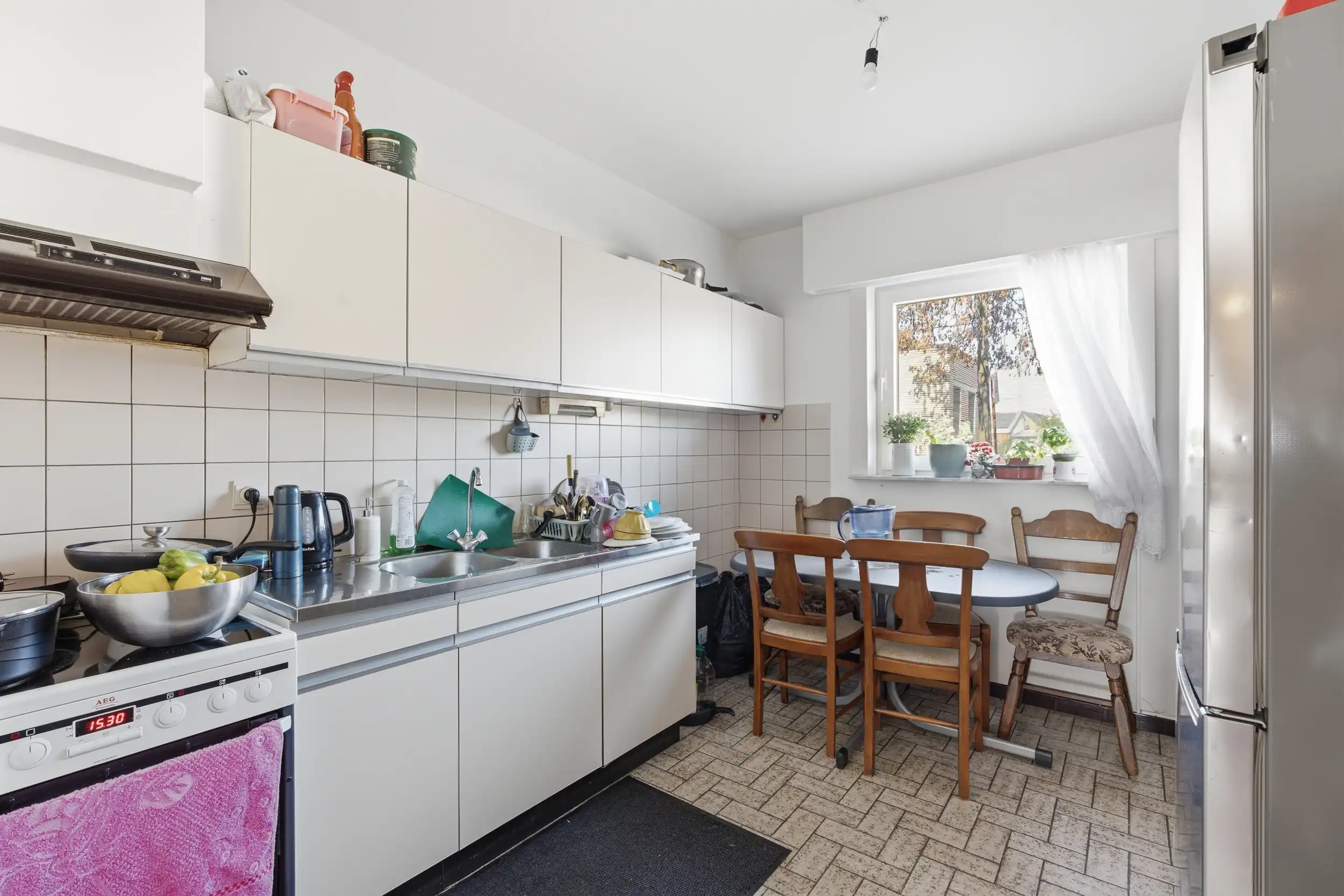 Lichtrijk 3-slaapkamerappartement aan het station in Lebbeke foto 4