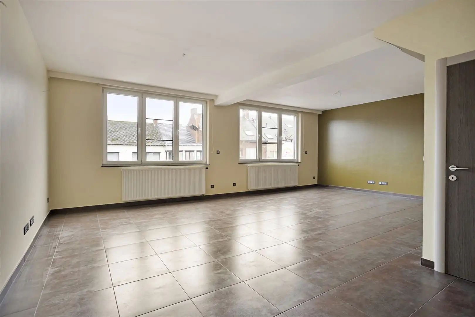 TE KOOP: Opbrengsteigendom in het centrum van Heusden-Zolder! foto 11