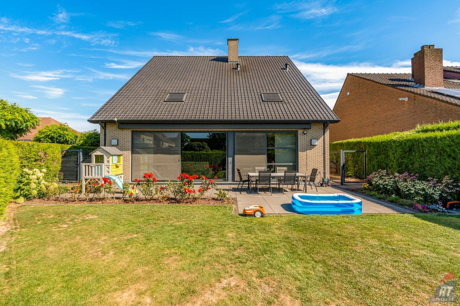 Uitzonderlijk ruime villa op een absolute toplocatie in het stadscentrum van Sint-Truiden foto 2