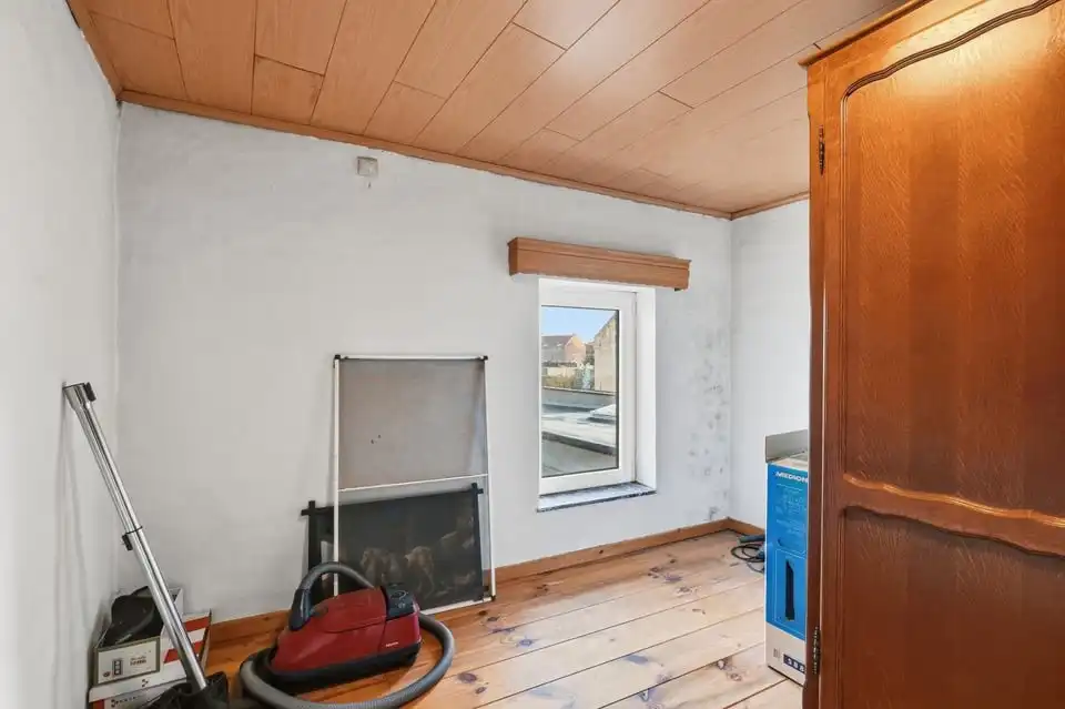 TE RENOVEREN GEZINSWONING MET POTENTIEEL EN TUIN IN HARTJE ZOUTLEEUW foto 17