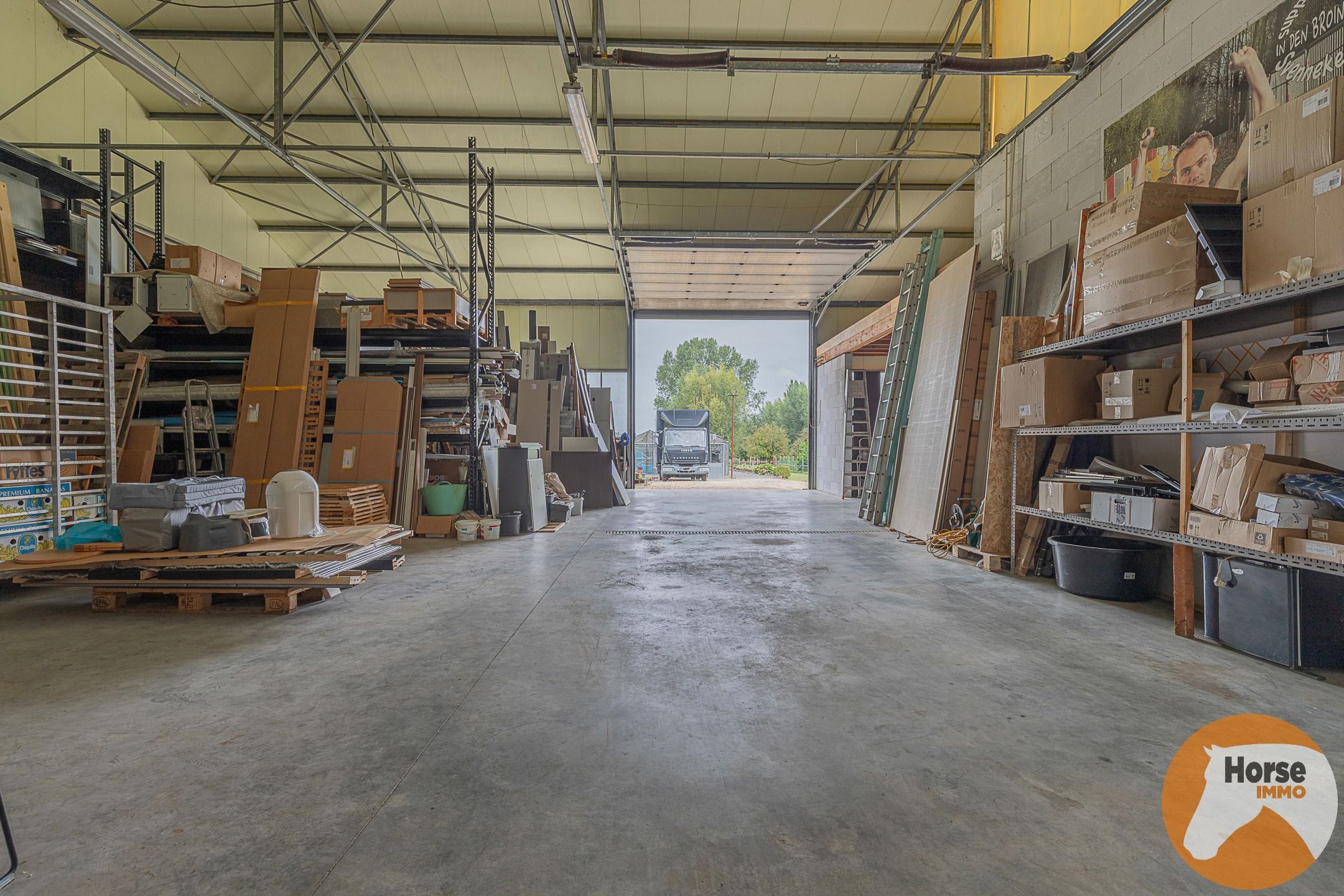 ERPE-MERE - Goed onderhouden woning met magazijn en serres foto 21