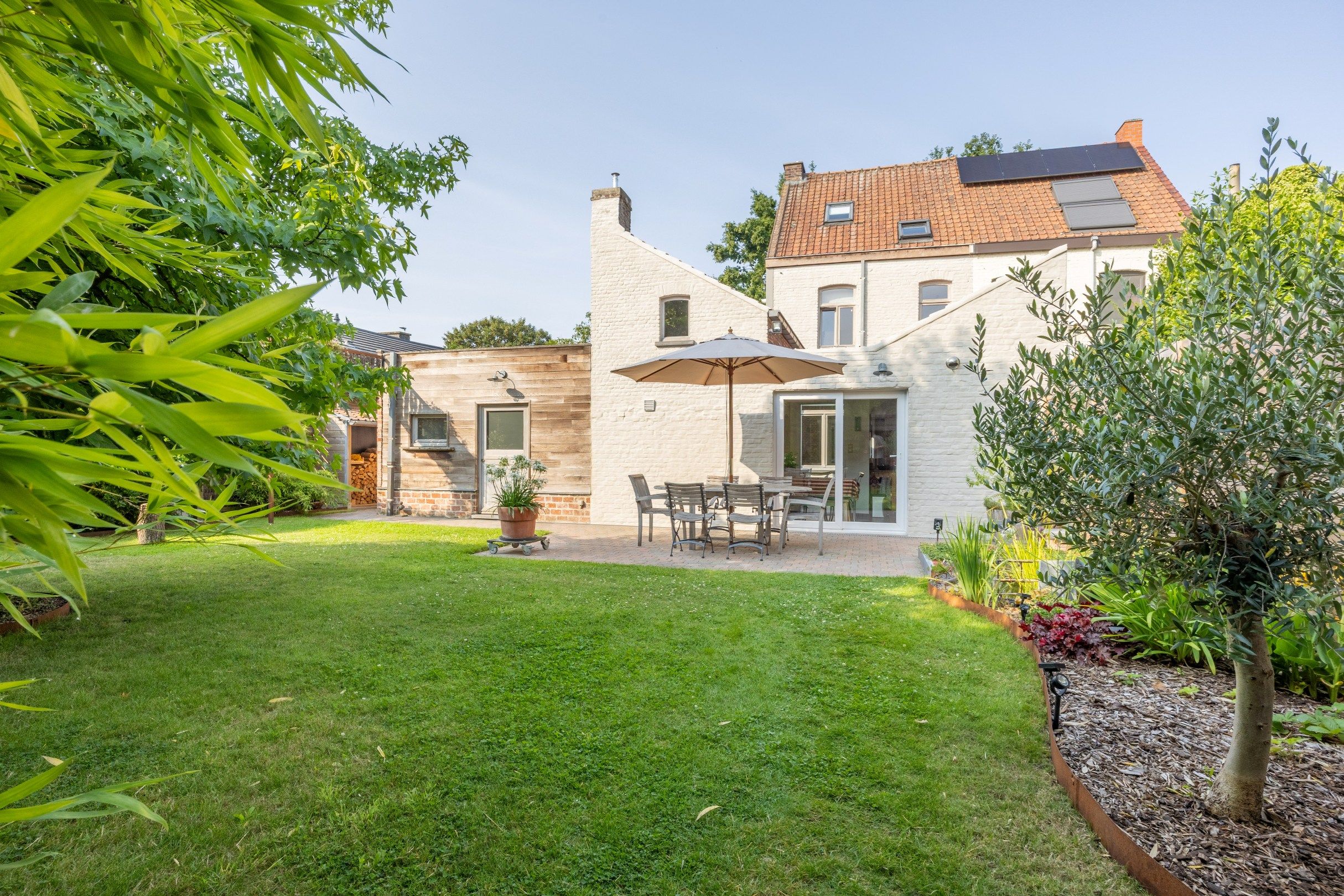 GERENOVEERDE HALFOPEN WONING foto 15