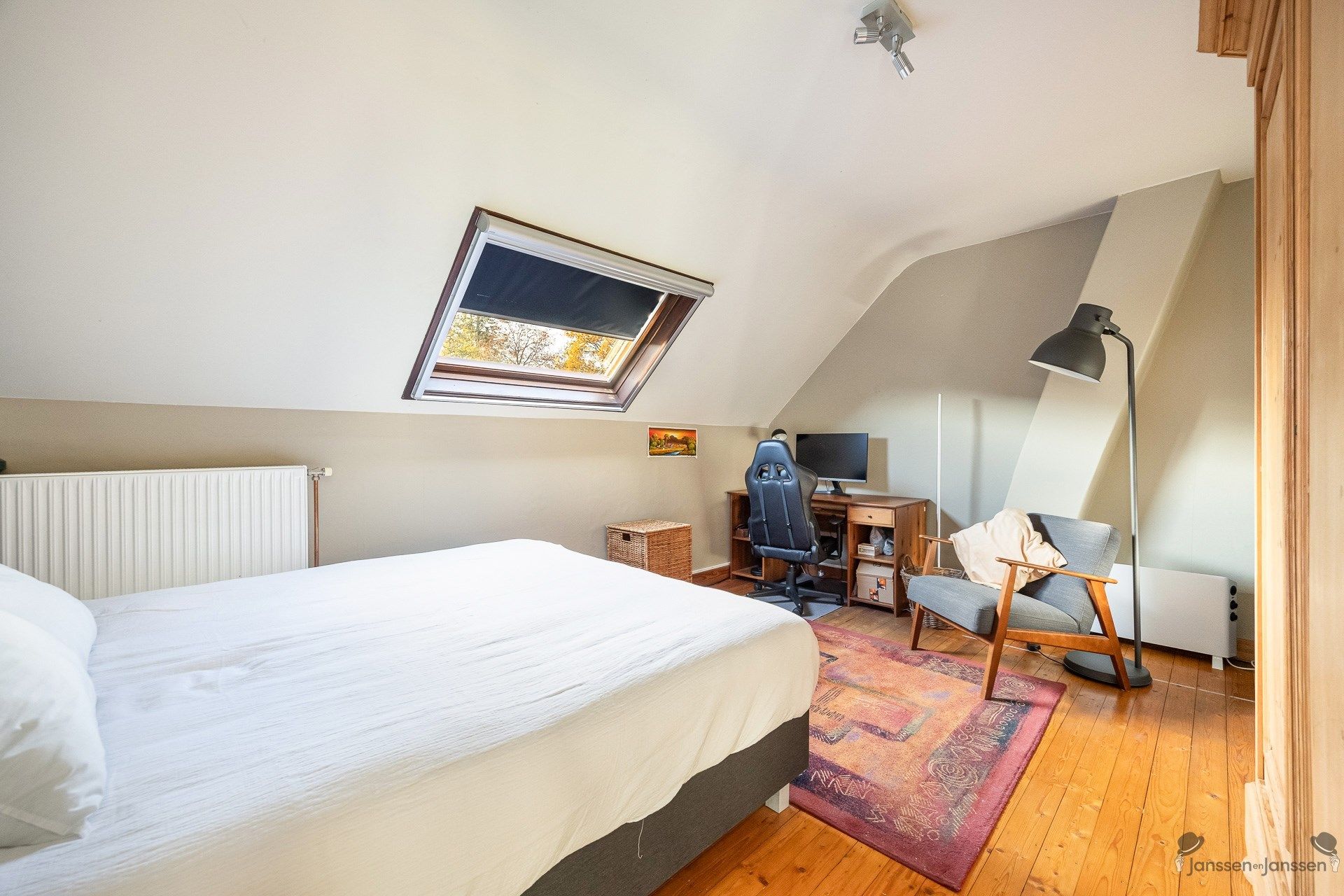 Charmante halfopen woning met 3 slaapkamers foto 17