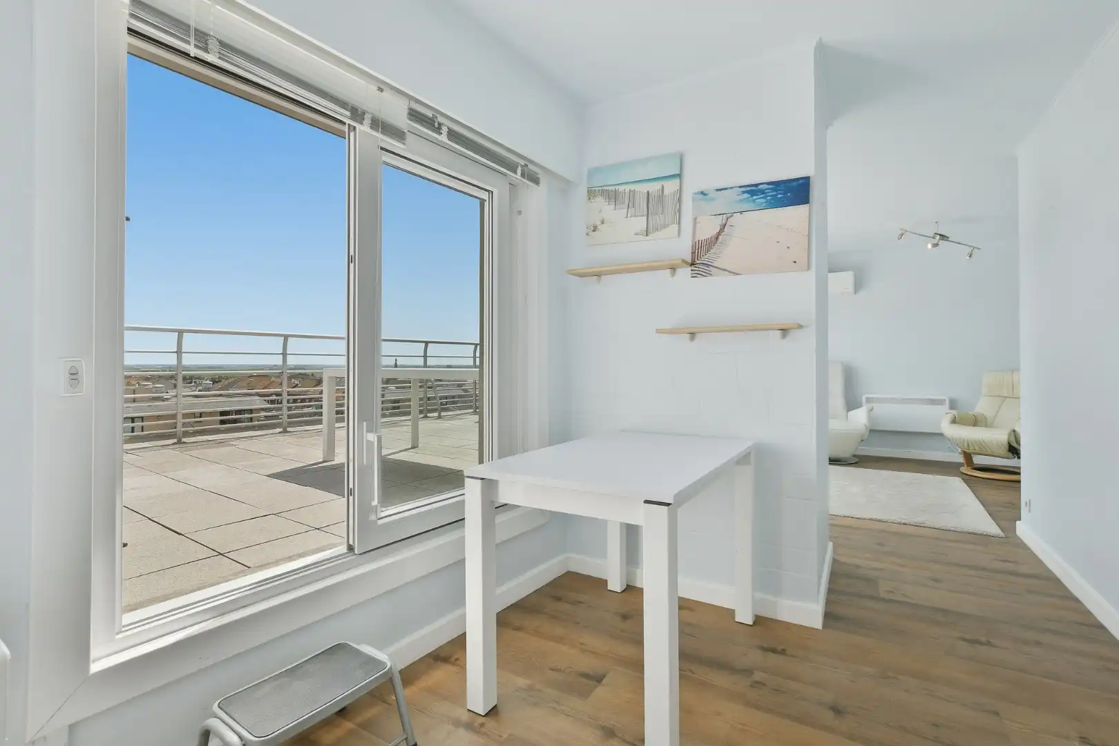 Uniek dakappartement met zonnige ligging en indrukwekkende vergezichten te Wenduine!  foto 4
