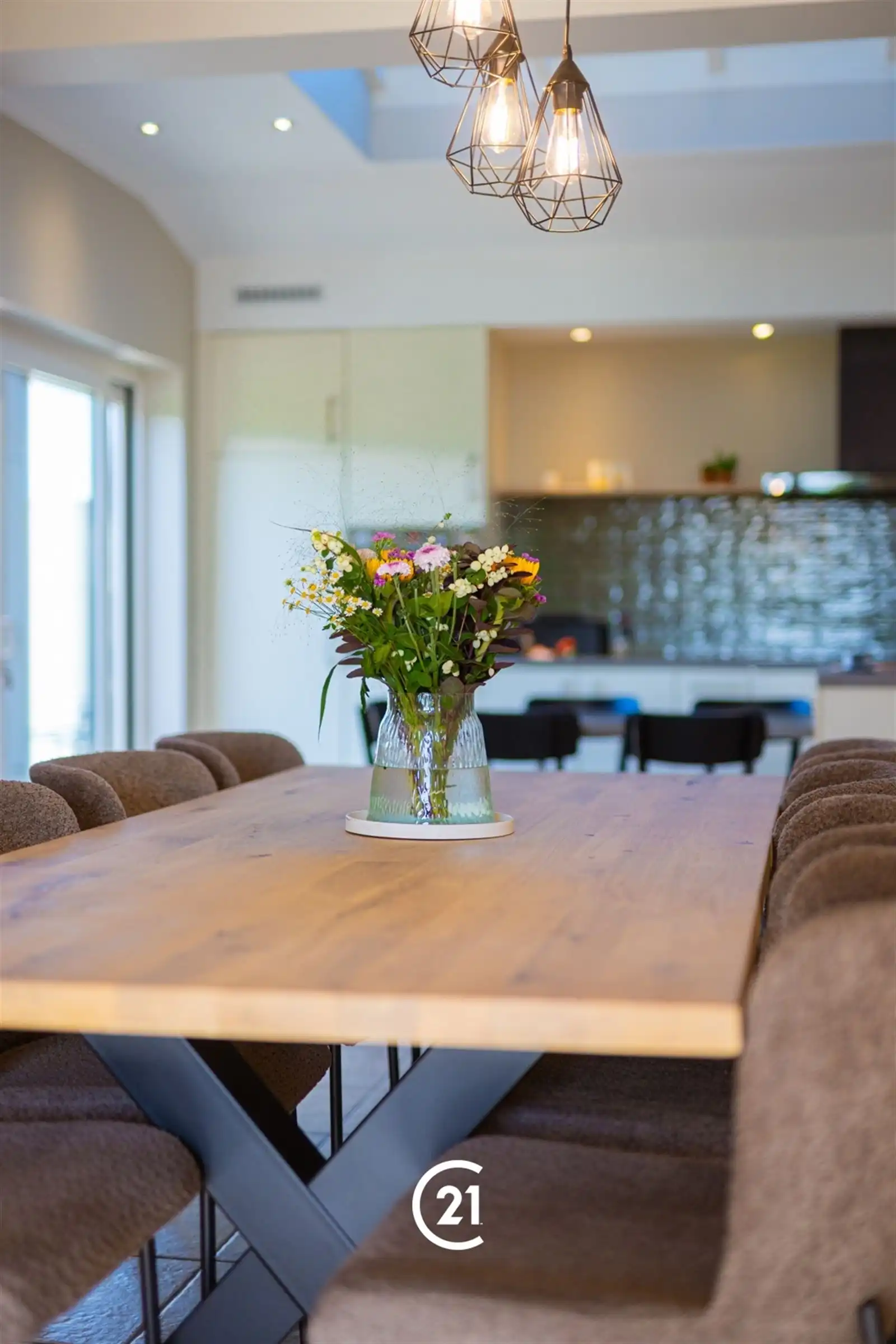 Instapklare 3gevelwoning met tuin en carport op 4are95 foto 12