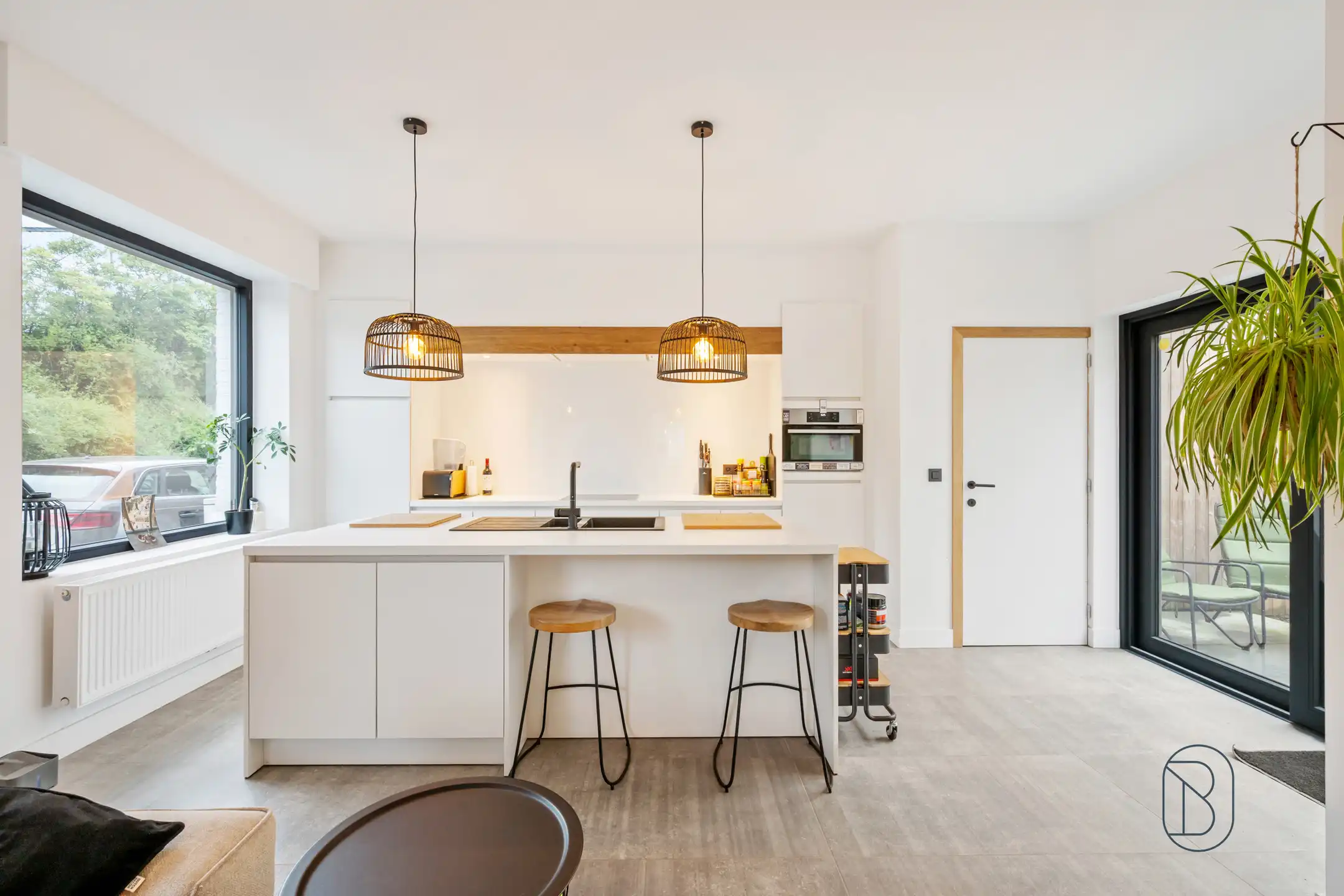 Instapklare woning met 3SLK, zonnige buitenruimtes en garage foto 7