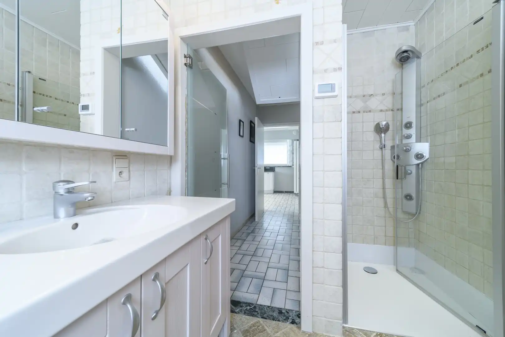 Zeer ruime gezinswoning met extra stockageruimte foto 19