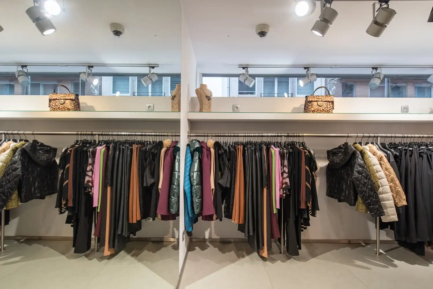 Handelspand in het Centrum van Genk foto 12