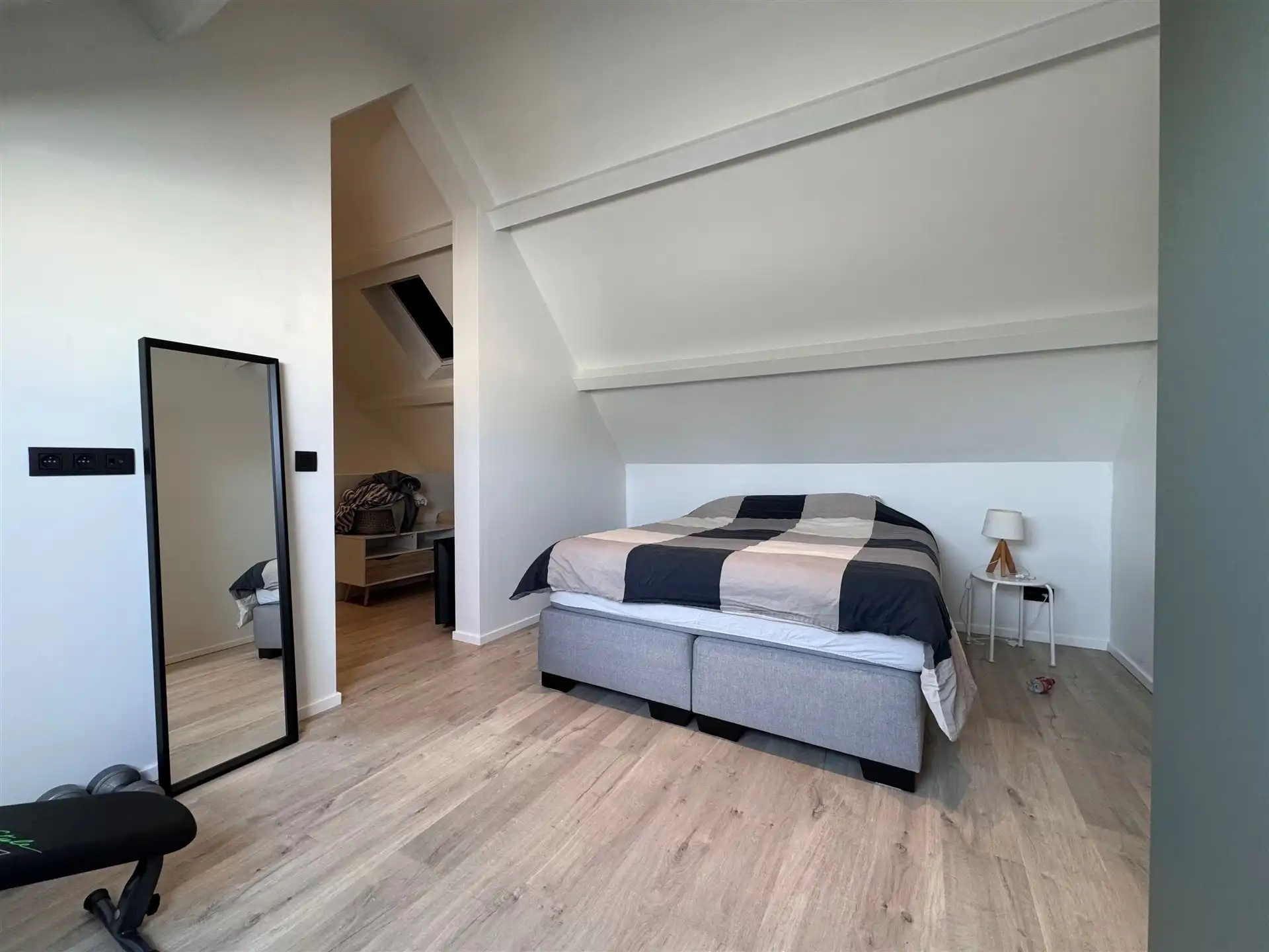 Moderne energiezuinige 3 slaapkamer woning met tuin en staanplaats. foto 23