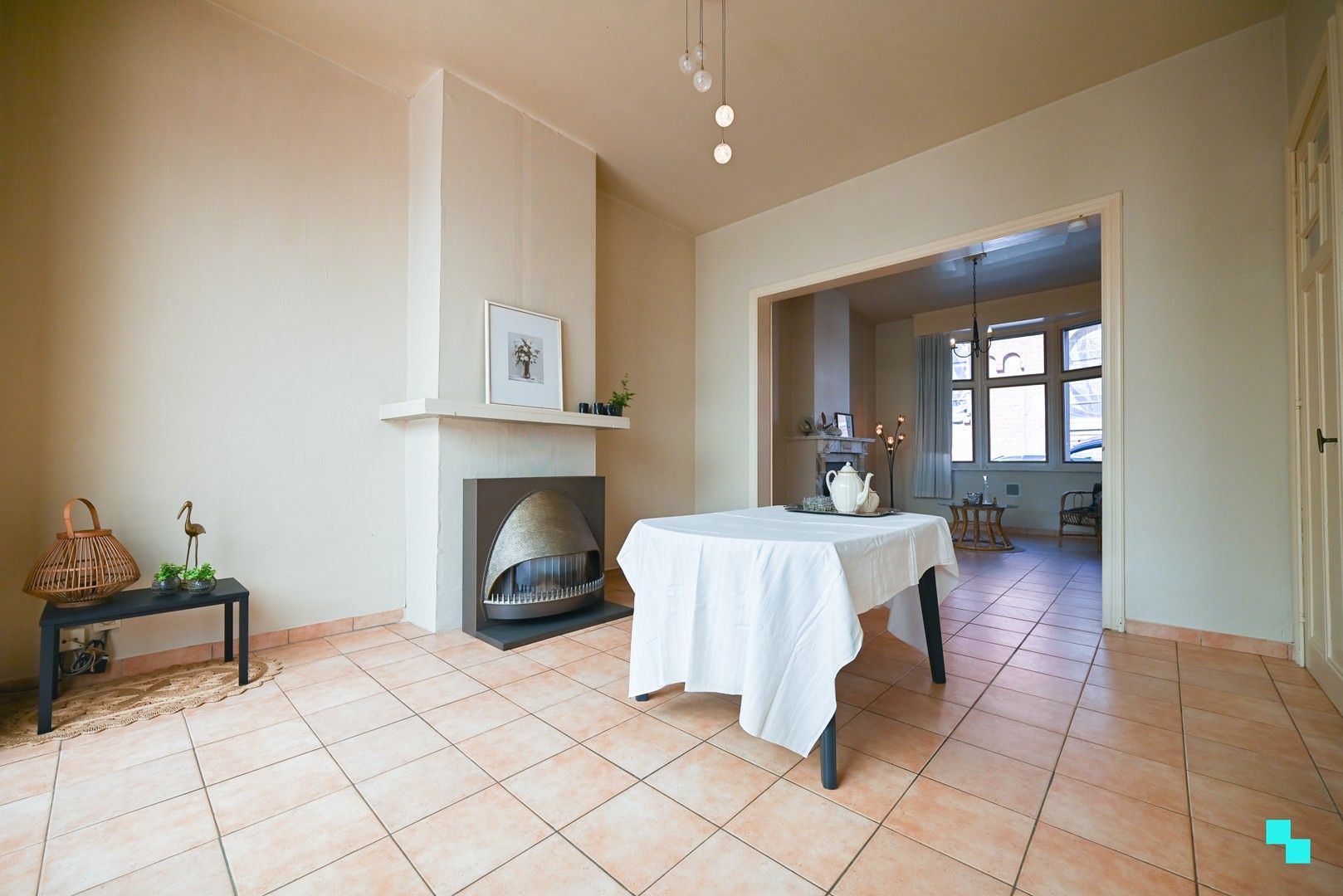 Karaktervolle charmewoning in hartje Izegem foto 9