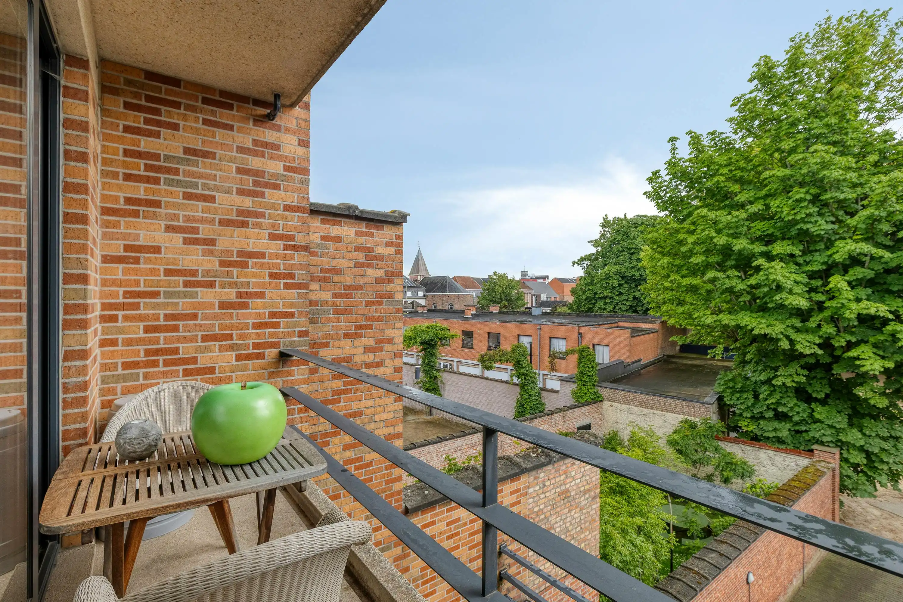 Energiezuinig appartement met 2 slaapkamers in het centrum van Roeselare. foto {{pictureIndex}}