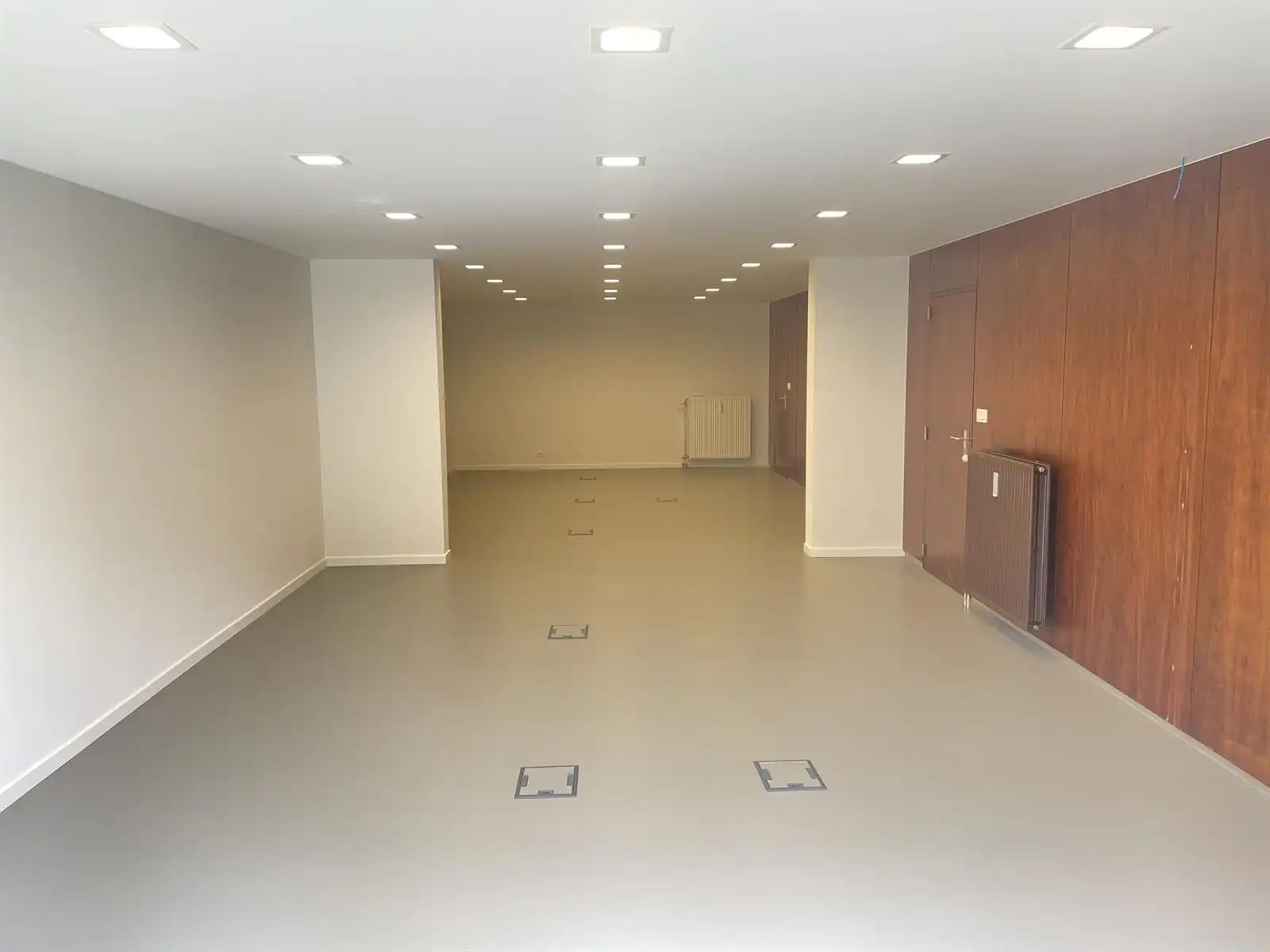 Prestigieus kantoor te huur op de Frankrijklei foto 10