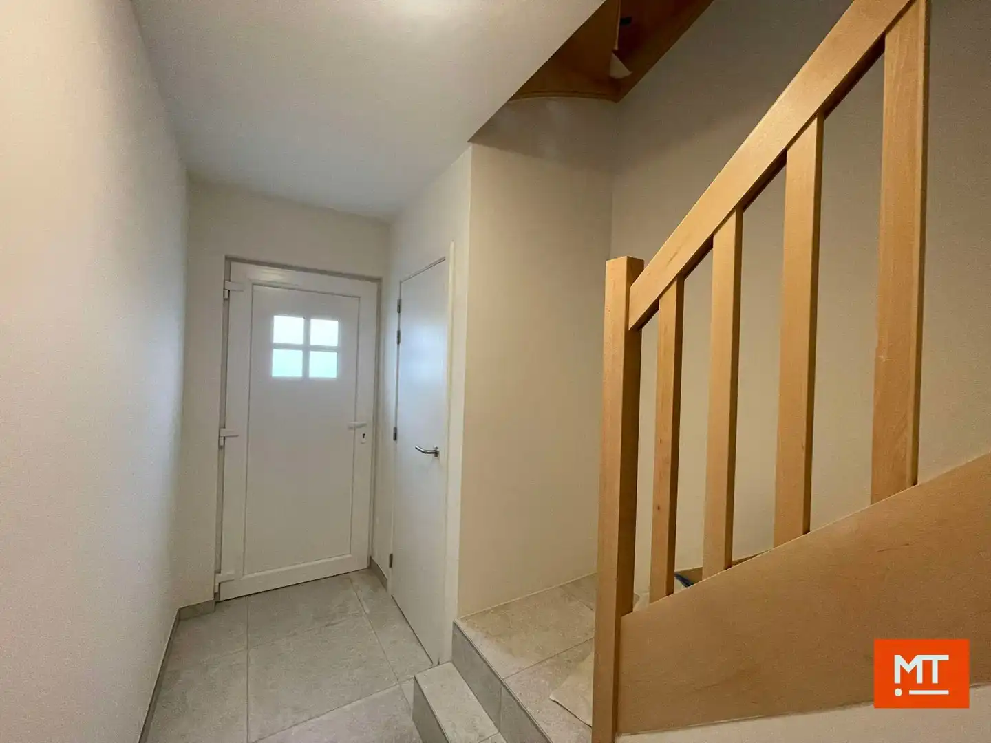 Gerenoveerde halfopen woning te huur in de dorpskern van Beselare foto 6