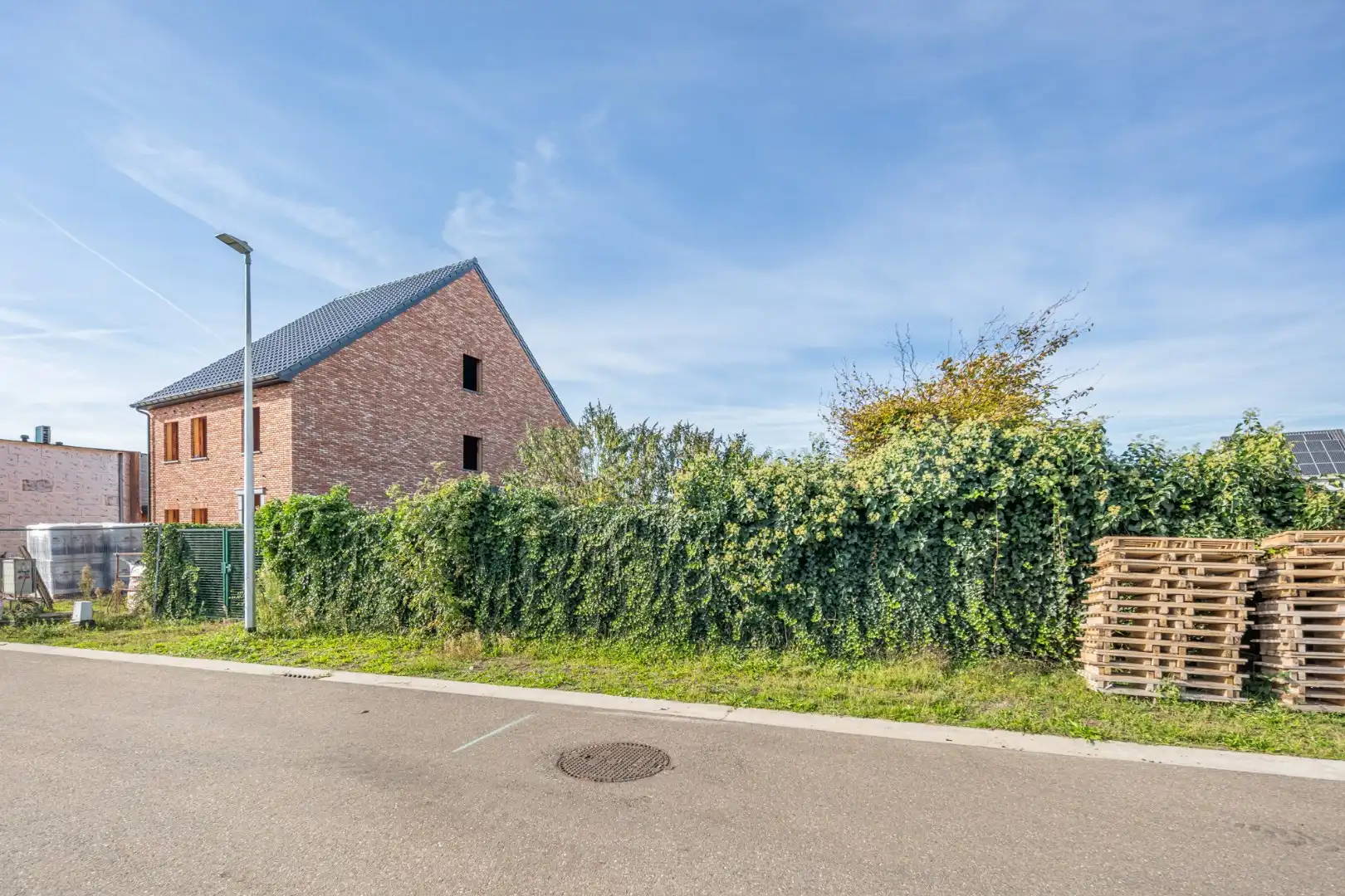 Grond in woongebied met landelijk karakter voor open bebouwing, 5a16 foto 2