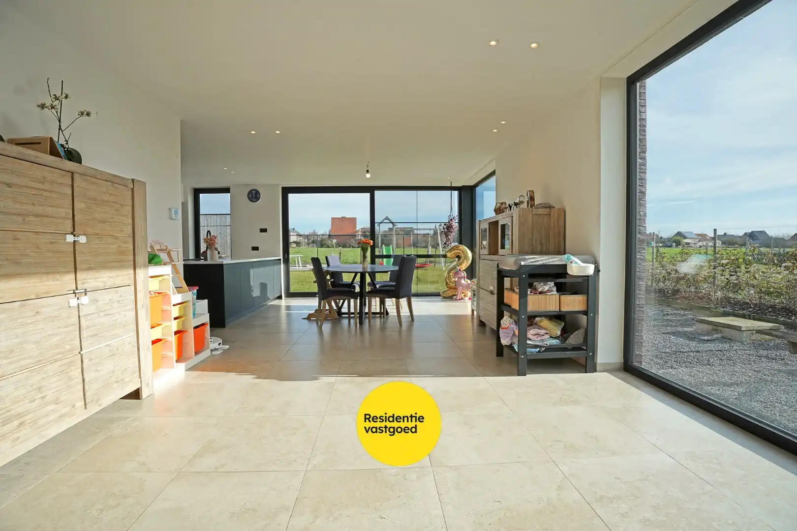 Recente, energiezuinige woning op 541 m² in doodlopende straat te Klerken! foto 4