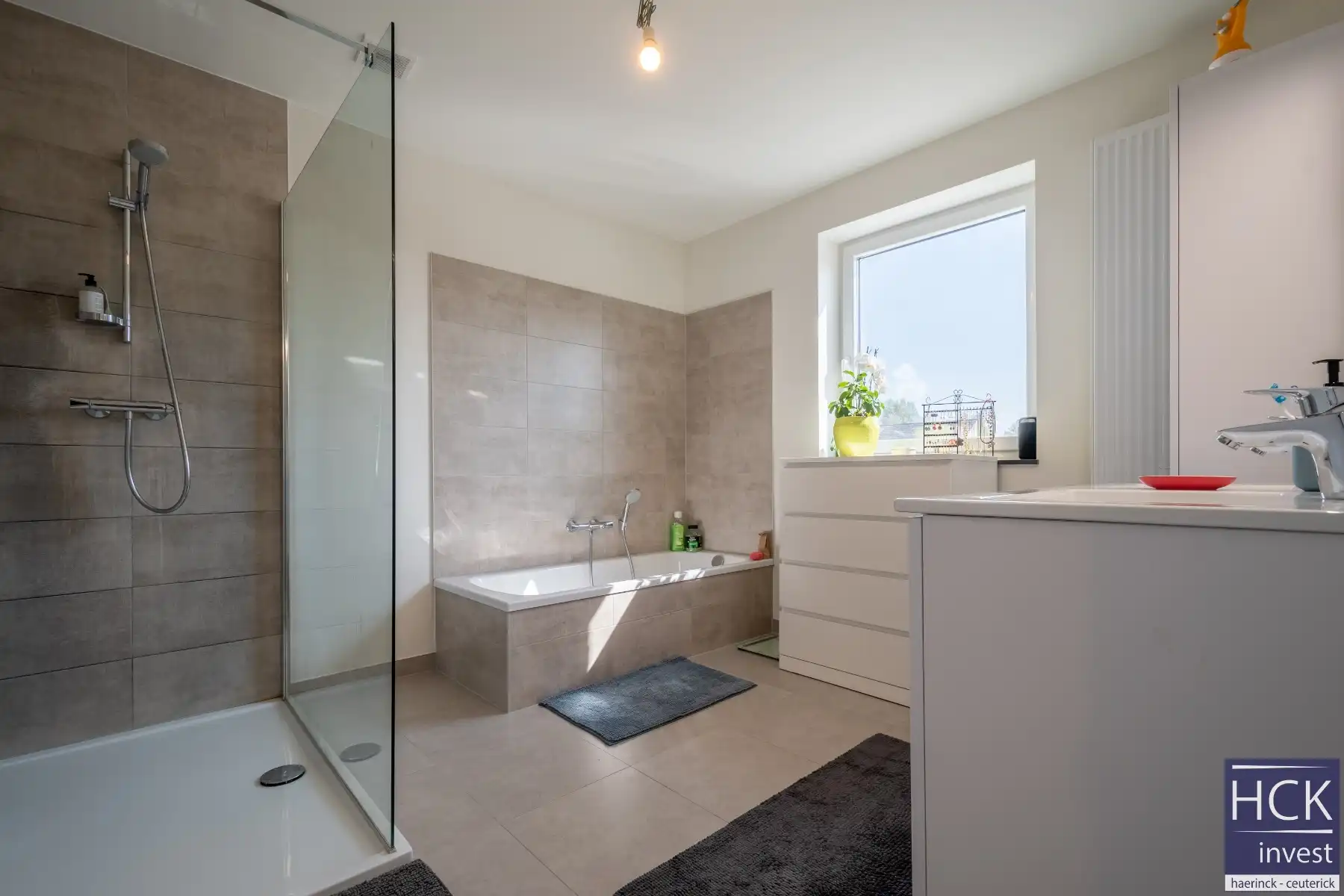 GAVERE - Ruime én energiezuinige woning met 3 SLPK. én tuin foto 15