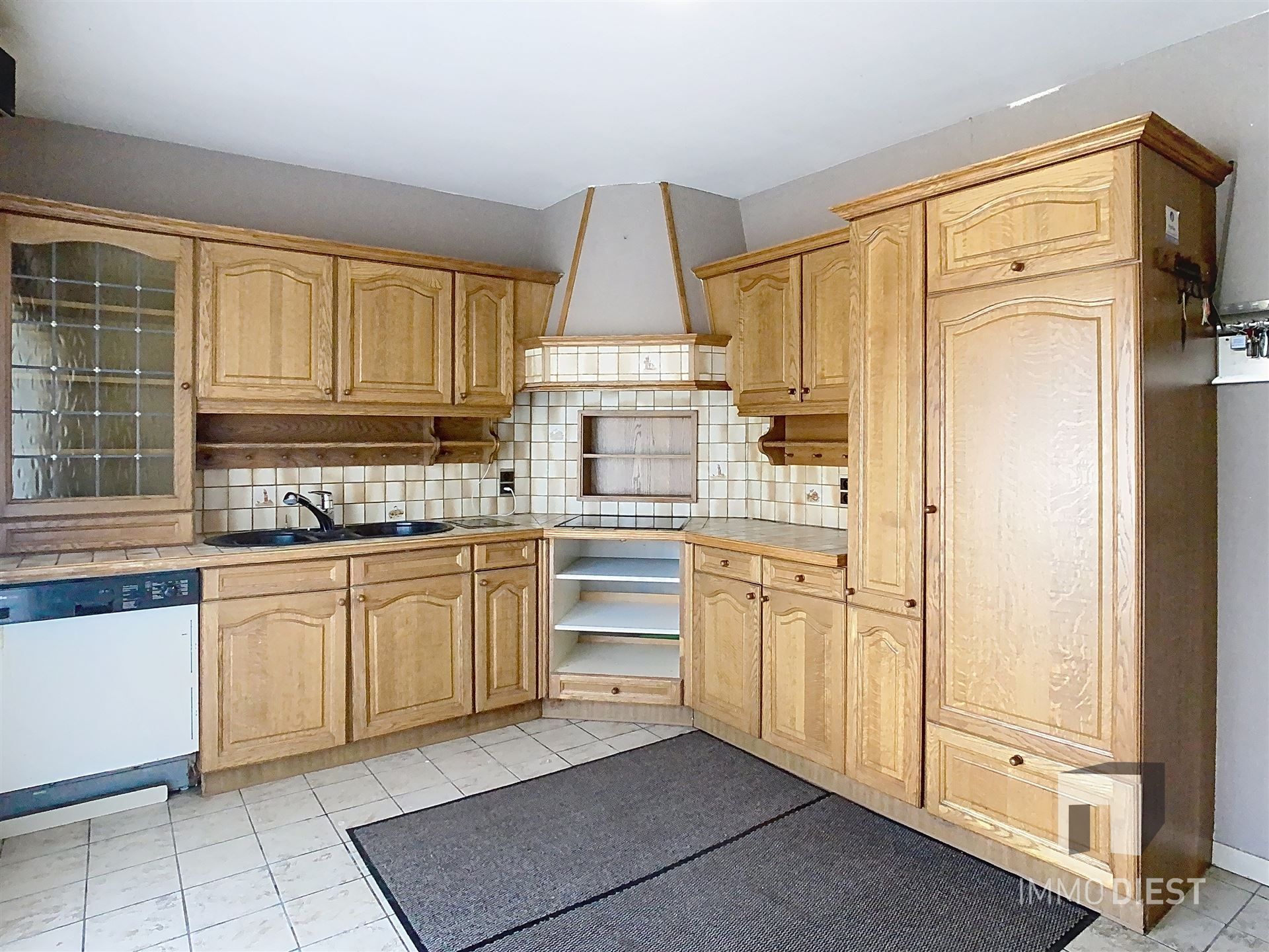 Op te frissen splitlevelwoning met karakter, ruimte en een prachtige tuin op toplocatie! foto 10
