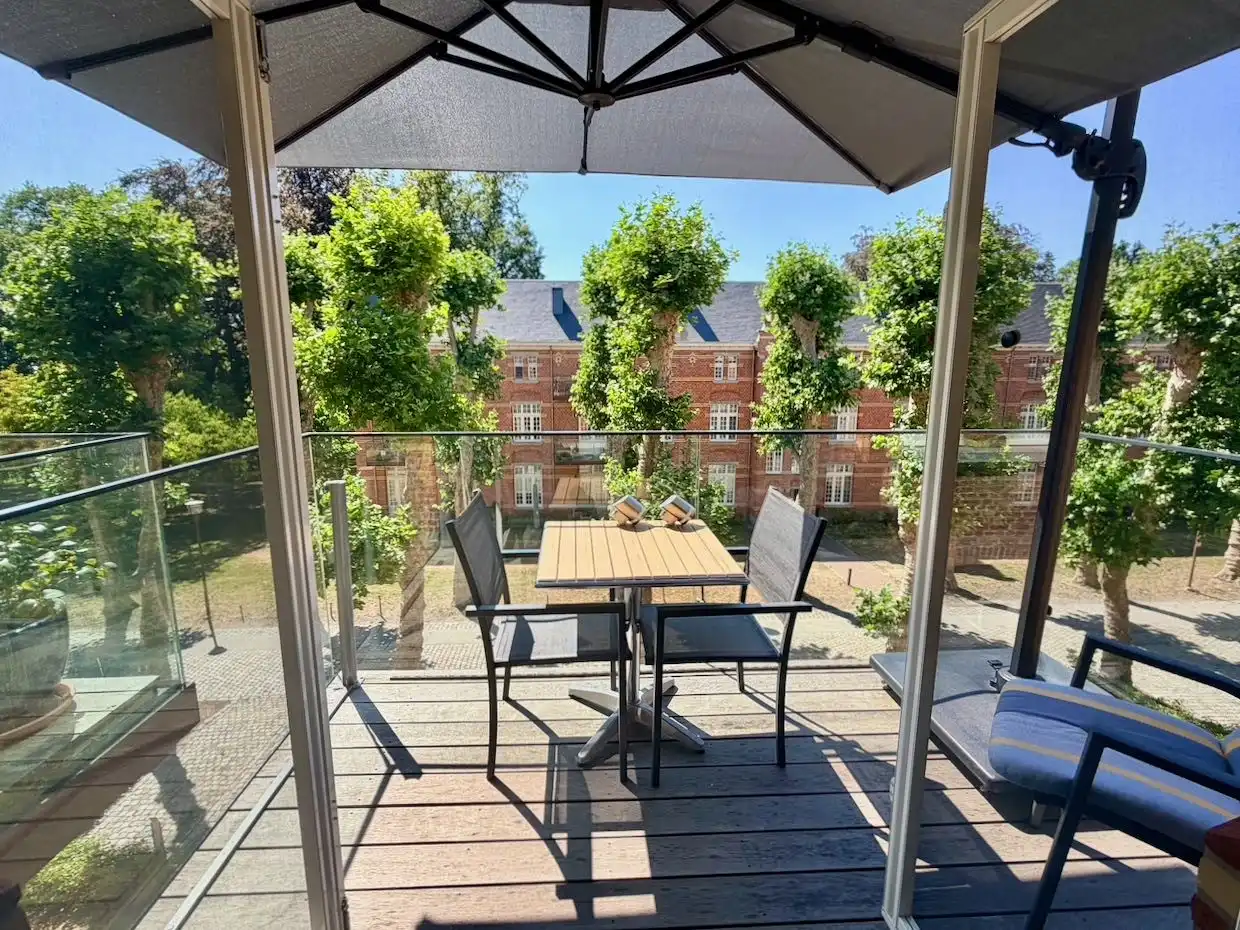 Exclusief duplex-appartement met 2 staanplaatsen en kelder in een unieke parkresidentie foto 11