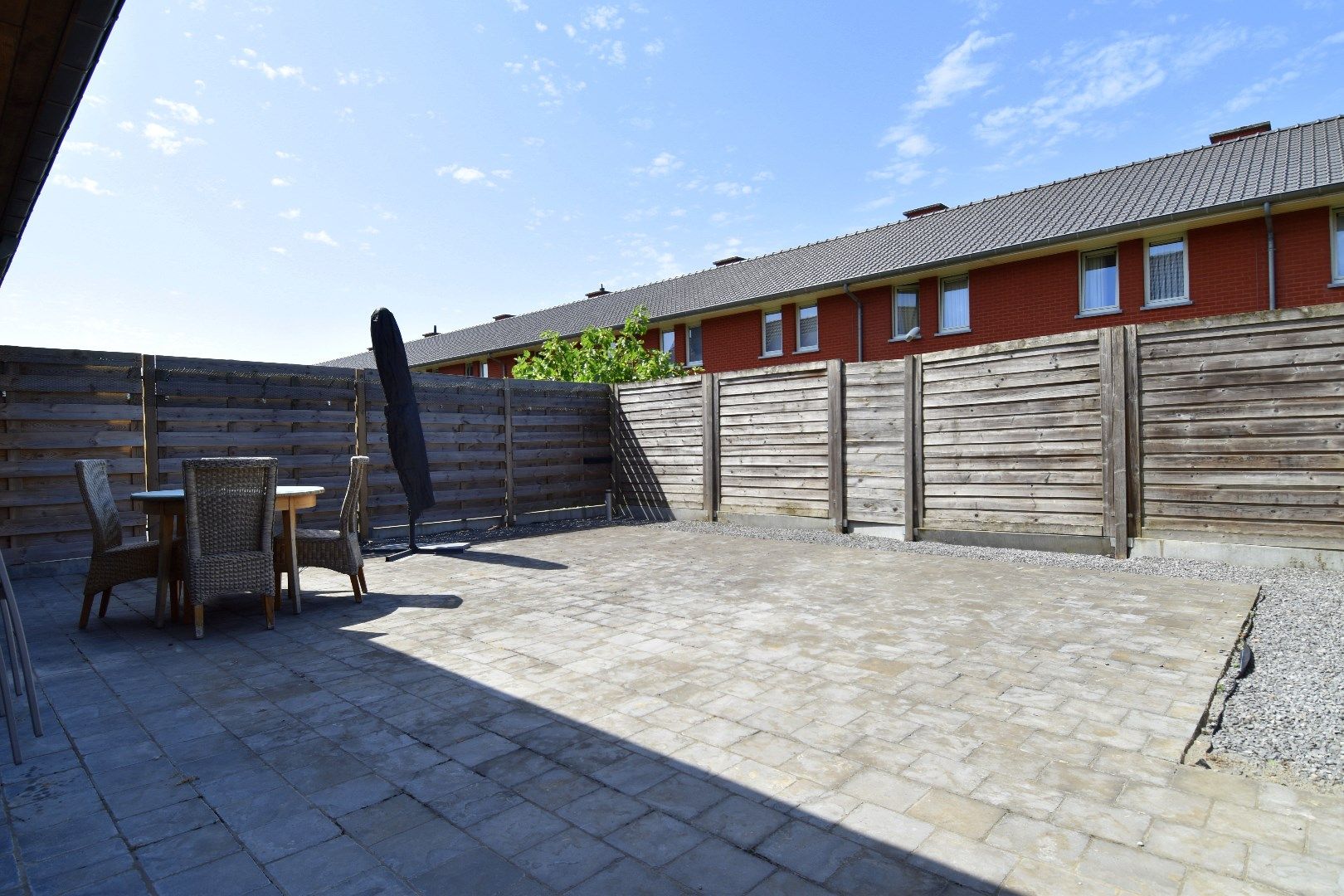 Rustig gelegen gezinswoning met 3 slaapkamers, garage en zonnige tuin te Heule foto 9