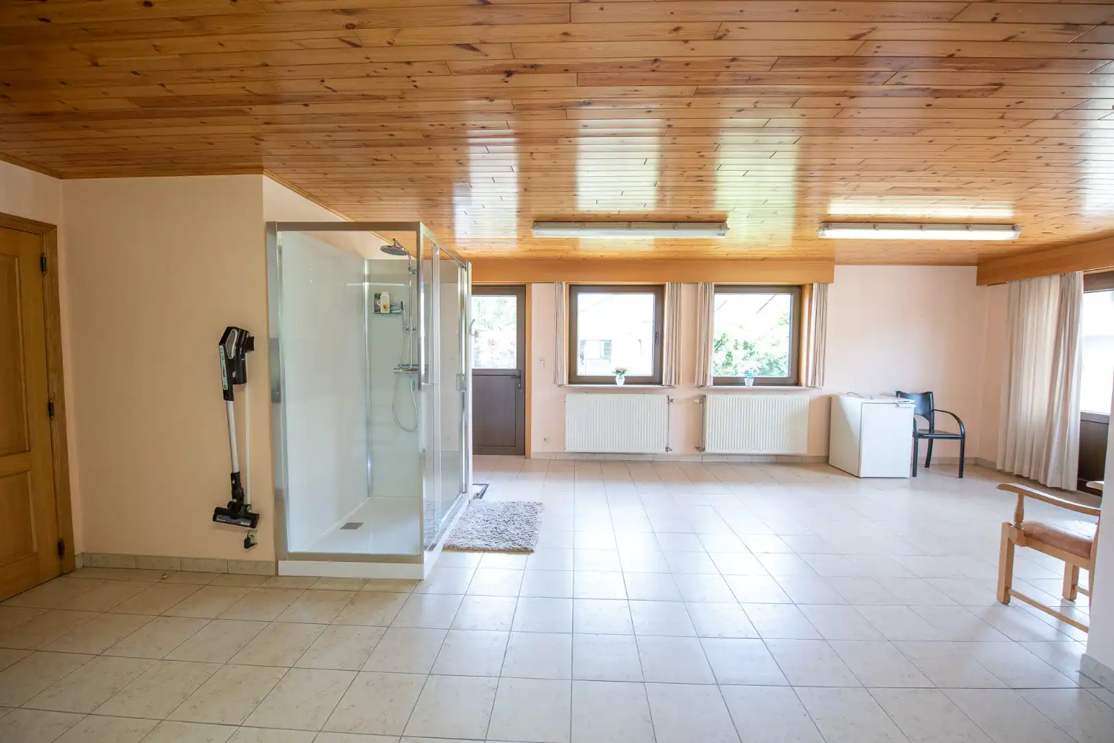 🎉 OPENDEUR zaterdag 13/06 🎉 Iedereen welkom van 12u t.e.m. 13u!   Rustig gelegen, goed onderhouden bungalow op 603 m² in Zulte foto 12