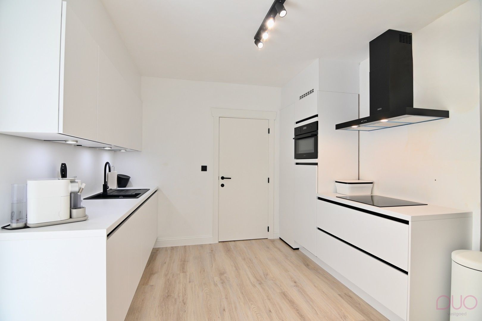 Instapklaar, volledig gerenoveerd appartement in hartje Turnhout foto 12