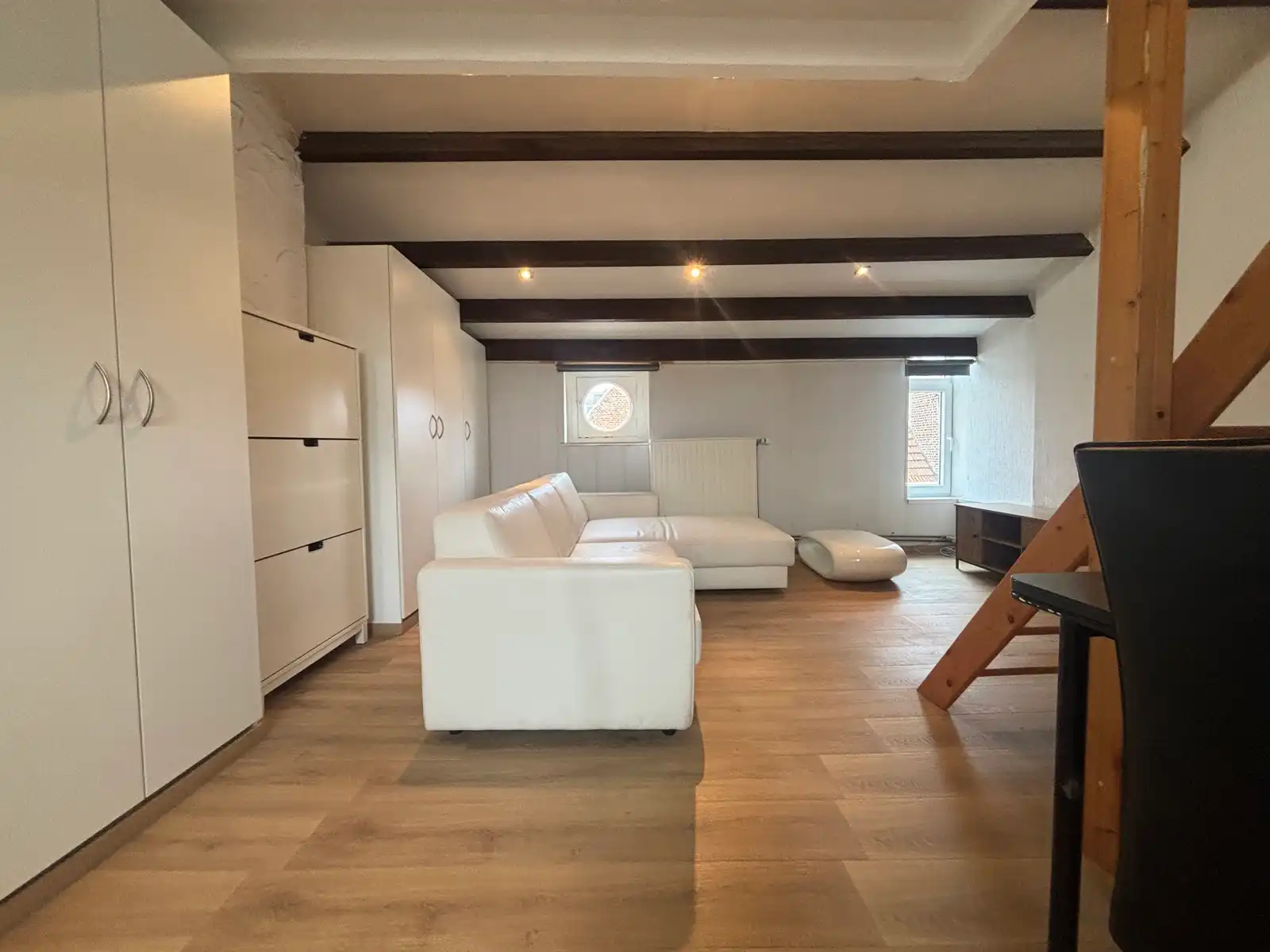 Duplex studio in centrum Leuven foto {{pictureIndex}}