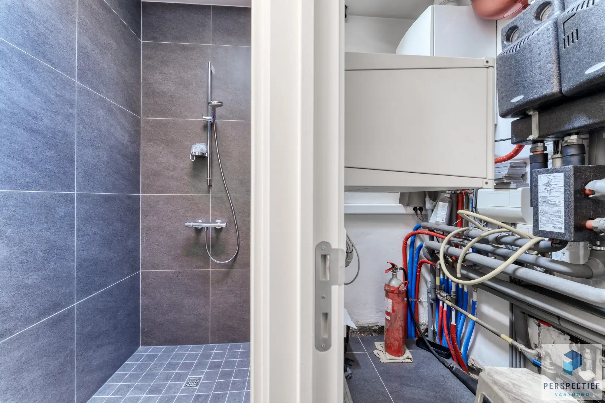 Veelzijdig handelshuis/kantoorgebouw foto 15