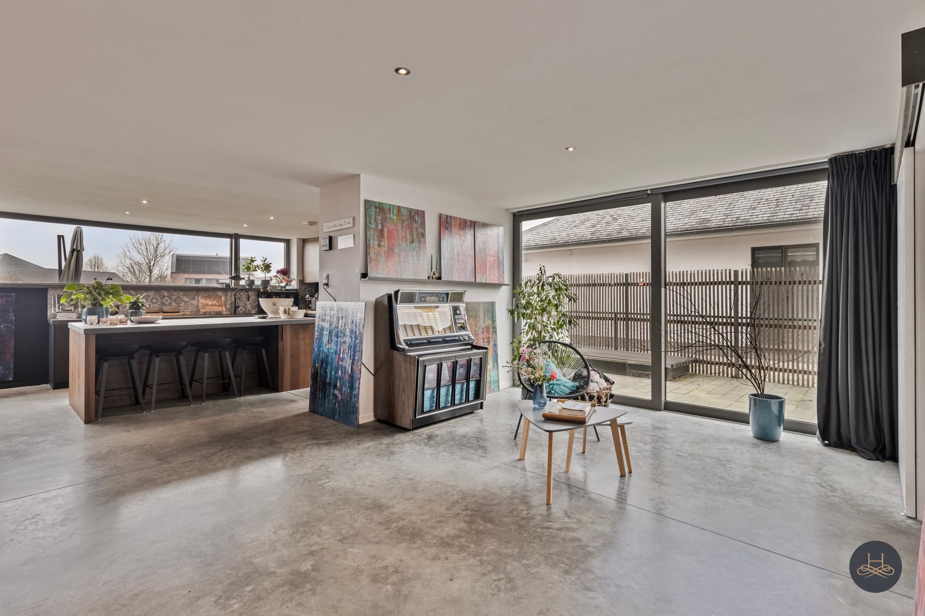 Luxueuze ruime BEN-woning met handelspand en appartement foto 12